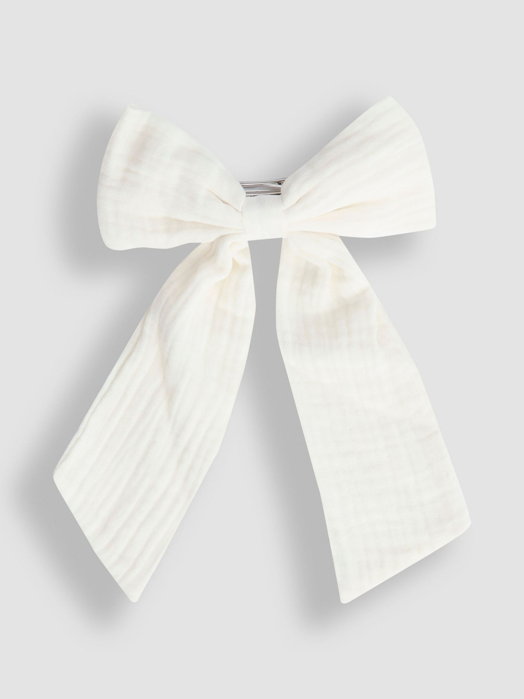 Cream Cheesecloth Bow Clip (W41529) | £7.50