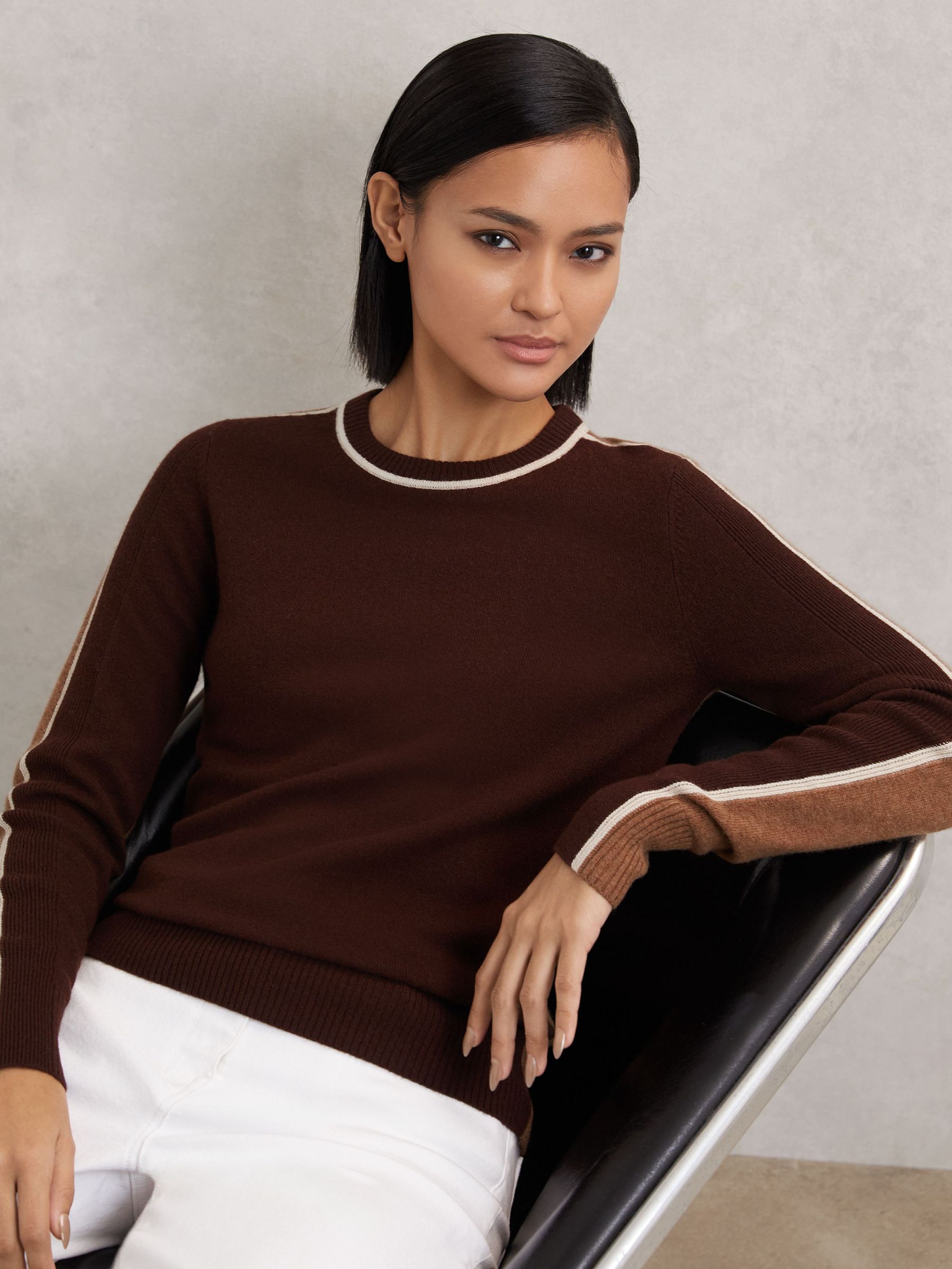 Wool-Blend Colour-Block Jumper With Cashmere in Burgundy/Tan (W55378) | £120