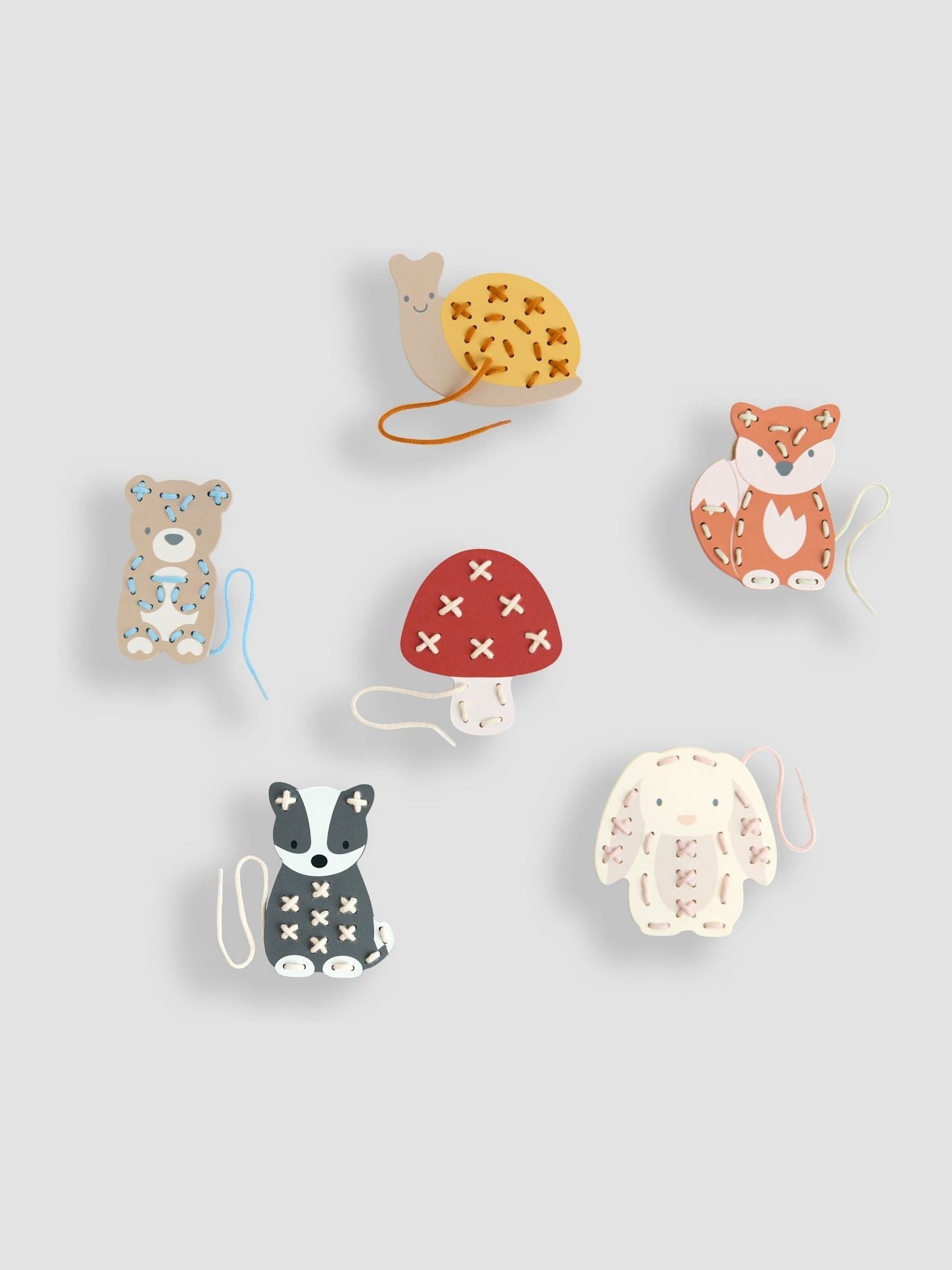 Woodland Threading Animals (W55677) | £14