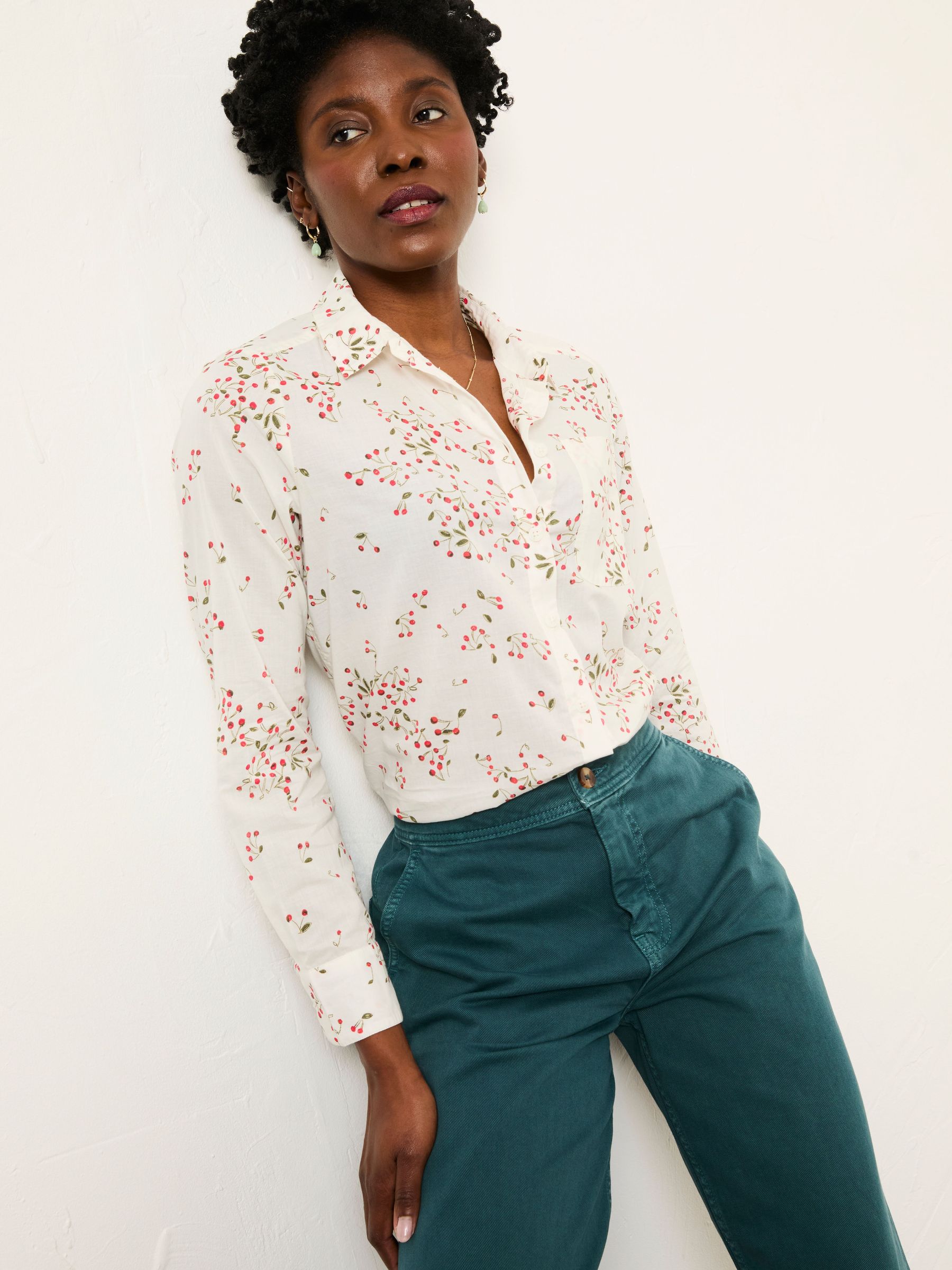 Olivia Ivory Cherries Regular Shirt (W66094) | £49.50