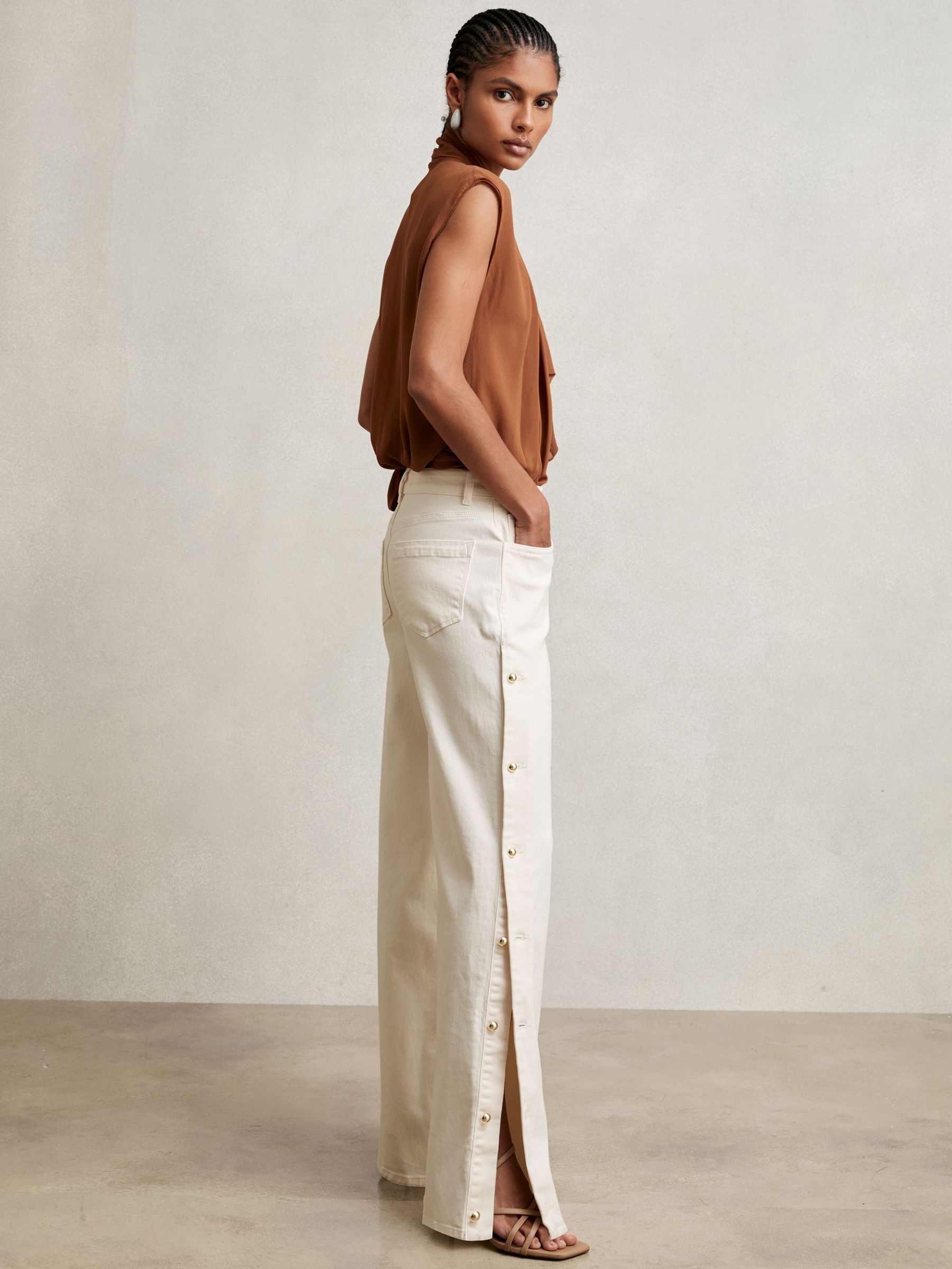 Petite Side Button Wide Leg Jeans in Cream (W68375) | £178