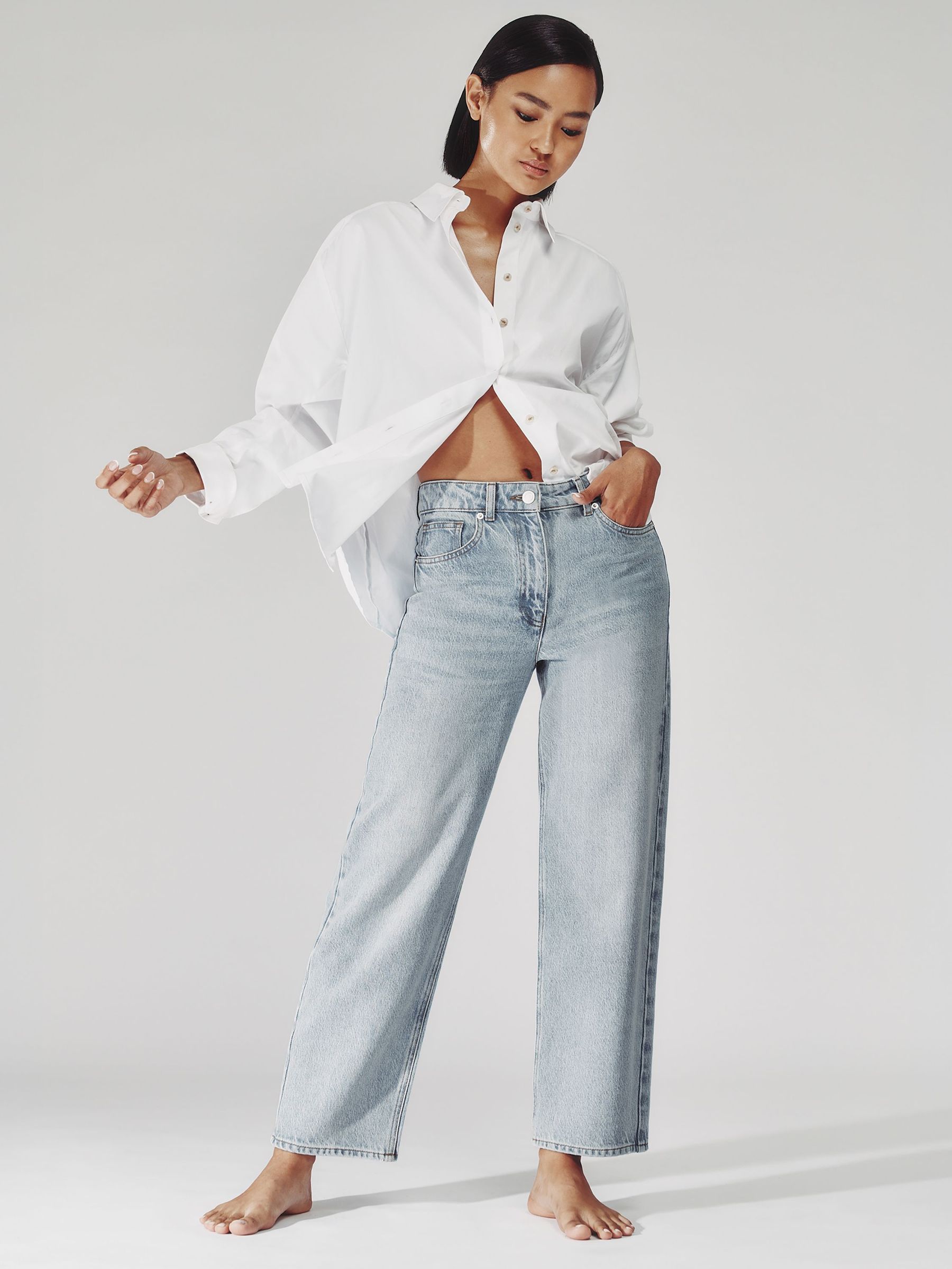 Mid-Rise Straight-Leg Jeans in Pale Blue (W71077) | £120