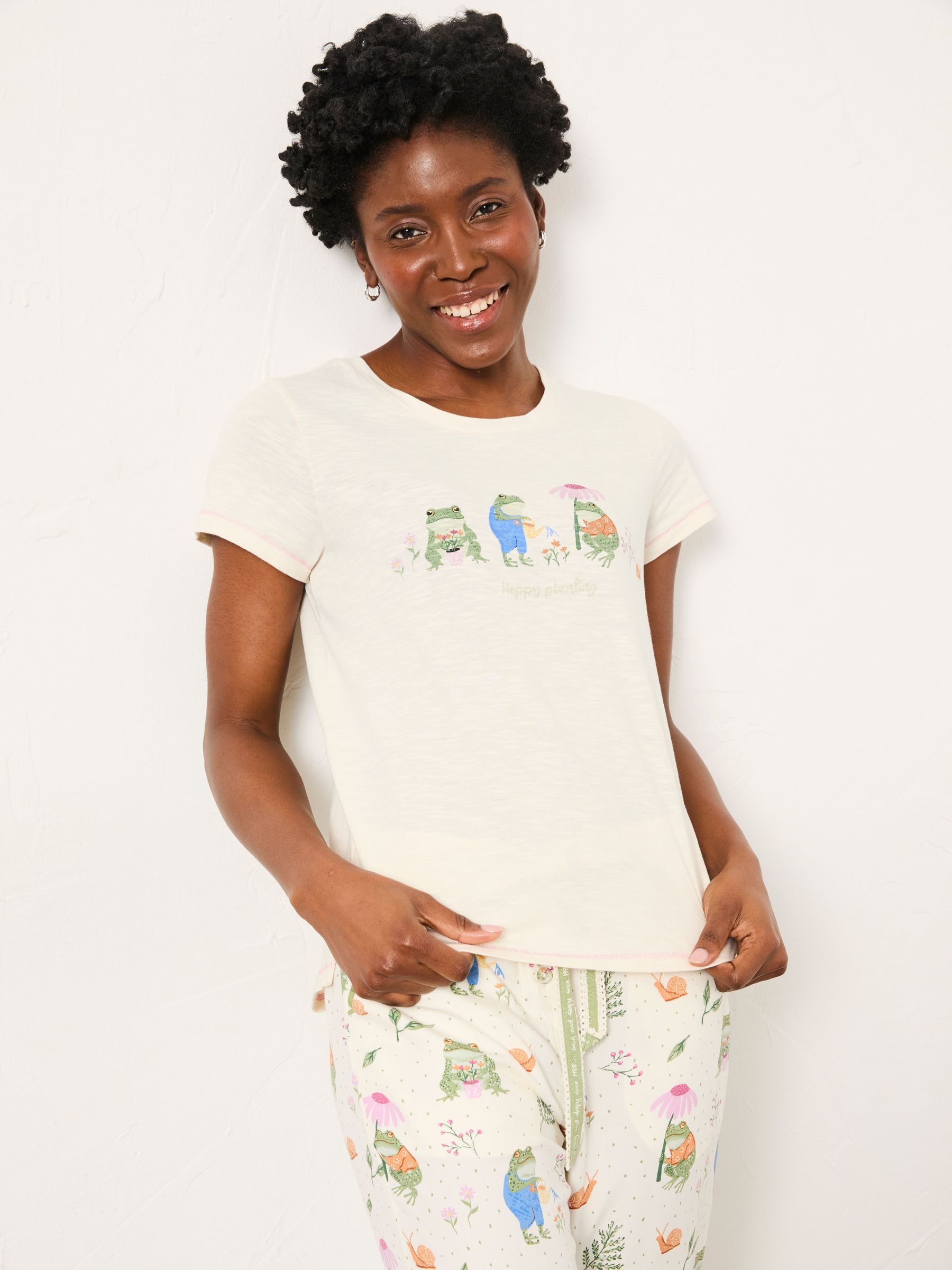Natalie Ivory Frog Graphic T shirt (W76454) | £25