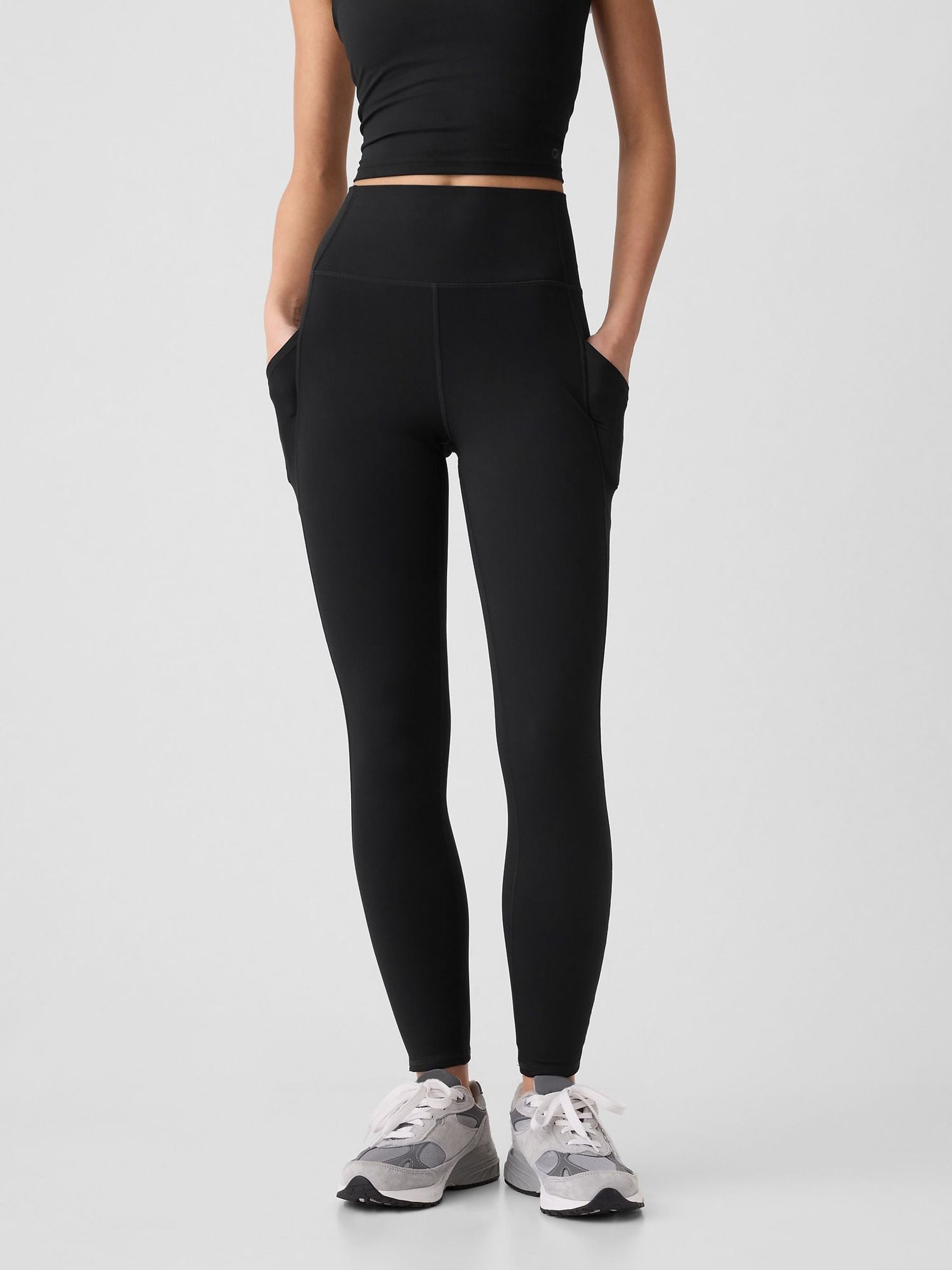 Black Sky High Studio Pocket Leggings (W79041) | £40