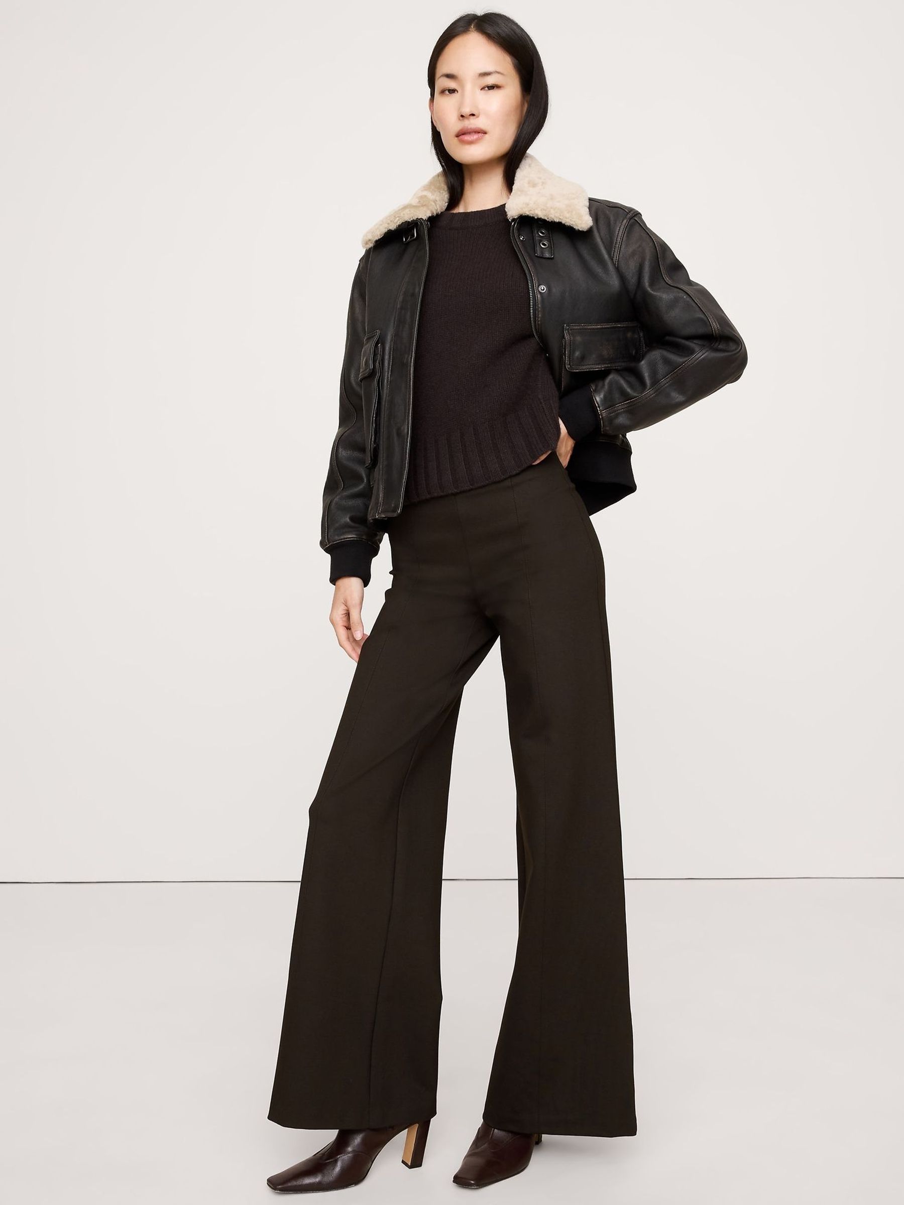 Banana Republic Brown High-Rise Wide-Leg Everywhere Ponte Pull On trousers (W83054) | £80