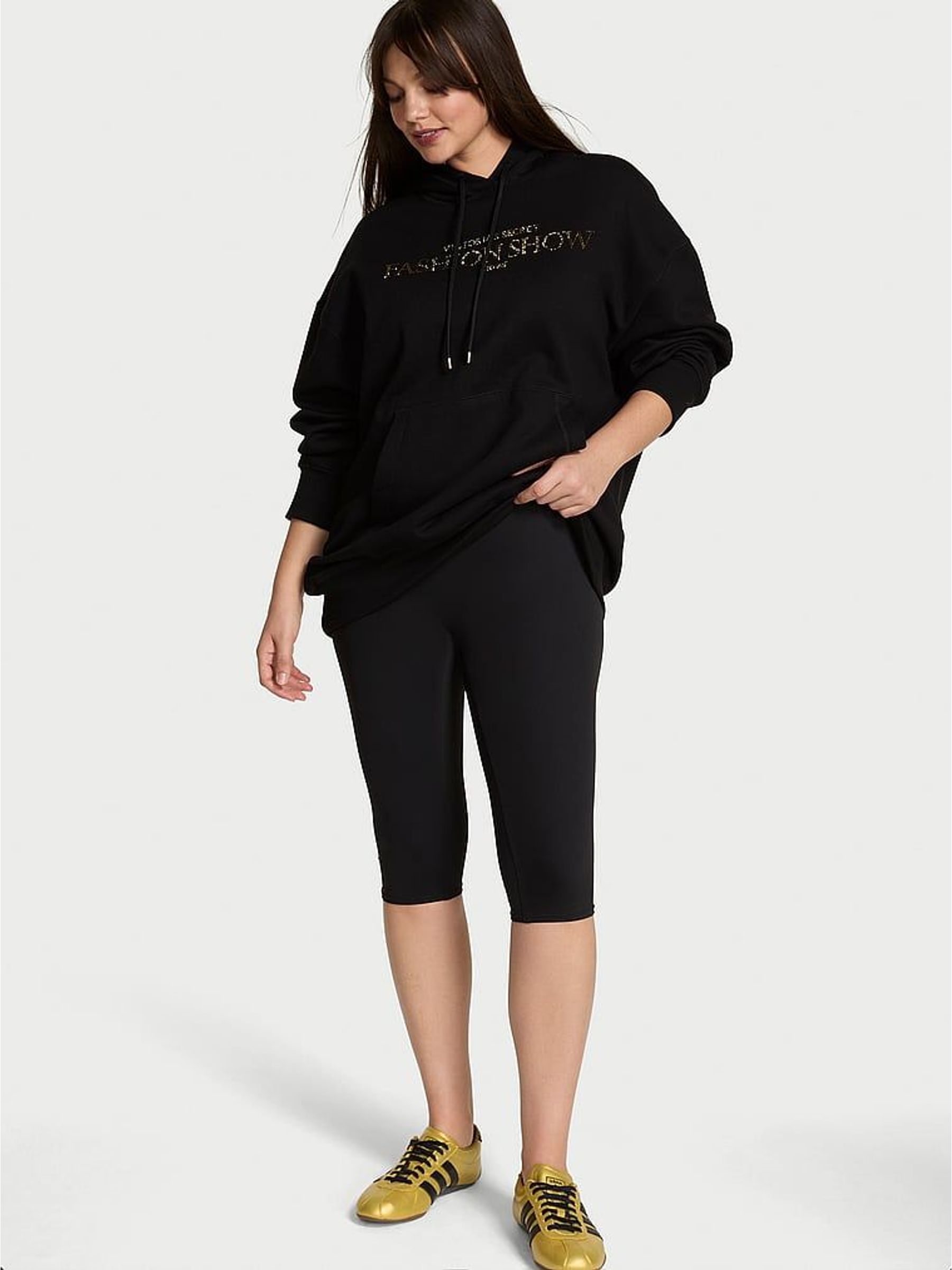 Black Fashion Show Fleece Oversized Hoodie (Y00216) | £76
