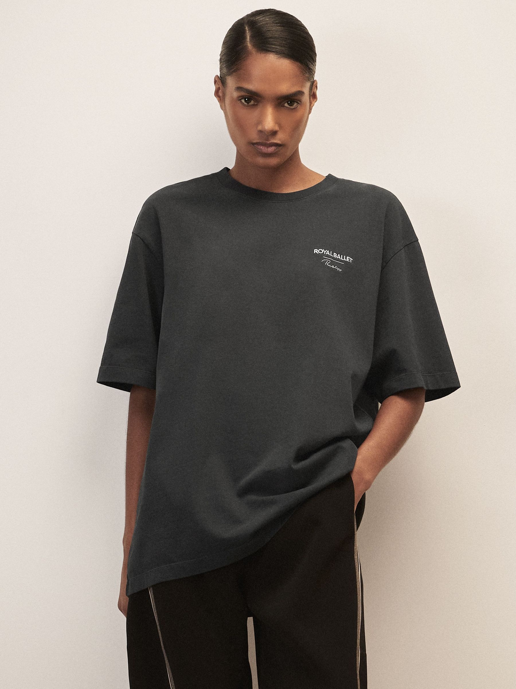 Reiss | Royal Ballet Logo Unisex Fit T-Shirt in Black (Y06899) | £78