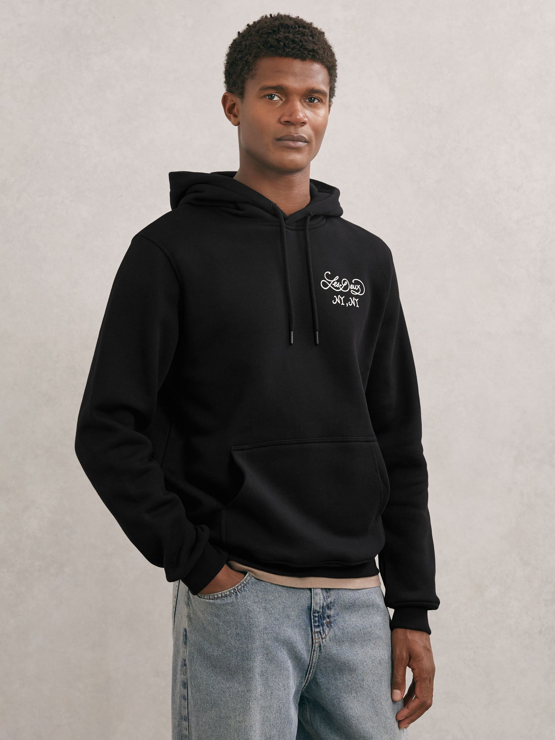 Les Deux Cotton Graphic-Print Sweat Top in Black (Y25149) | £109