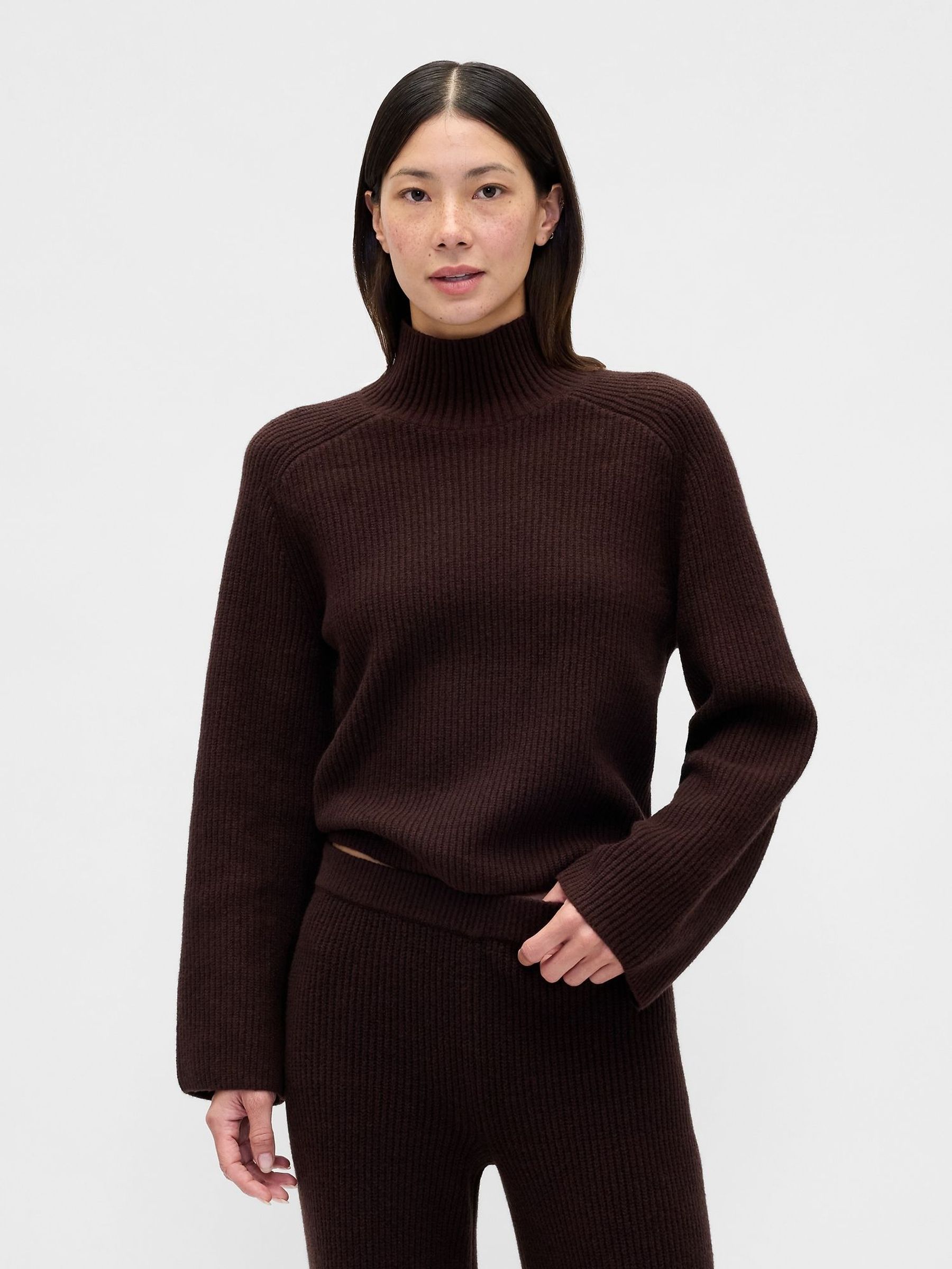 Brown CashSoft Shaker Stitch Turtle Neck Jumper (Y25482) | £45