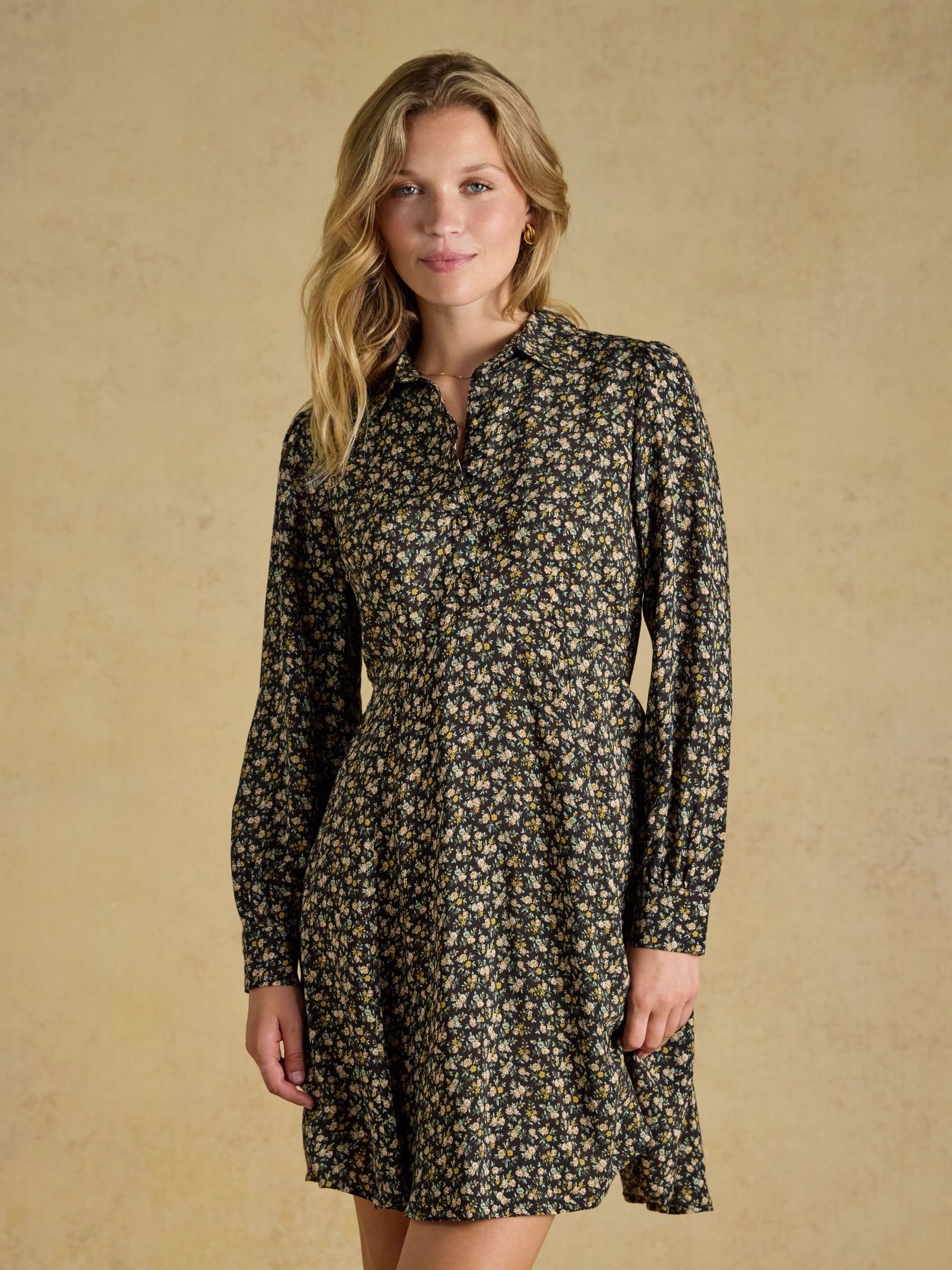 Navy Ditsy - Short Smocked Shirt Dress