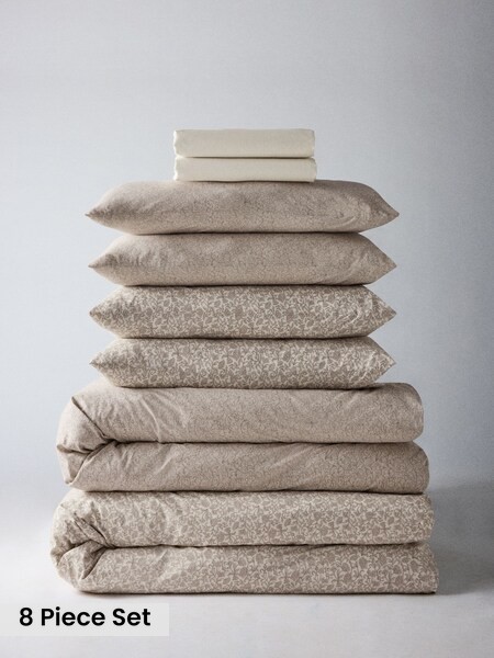 The Set 8 Piece Bed Set With Fitted Sheets