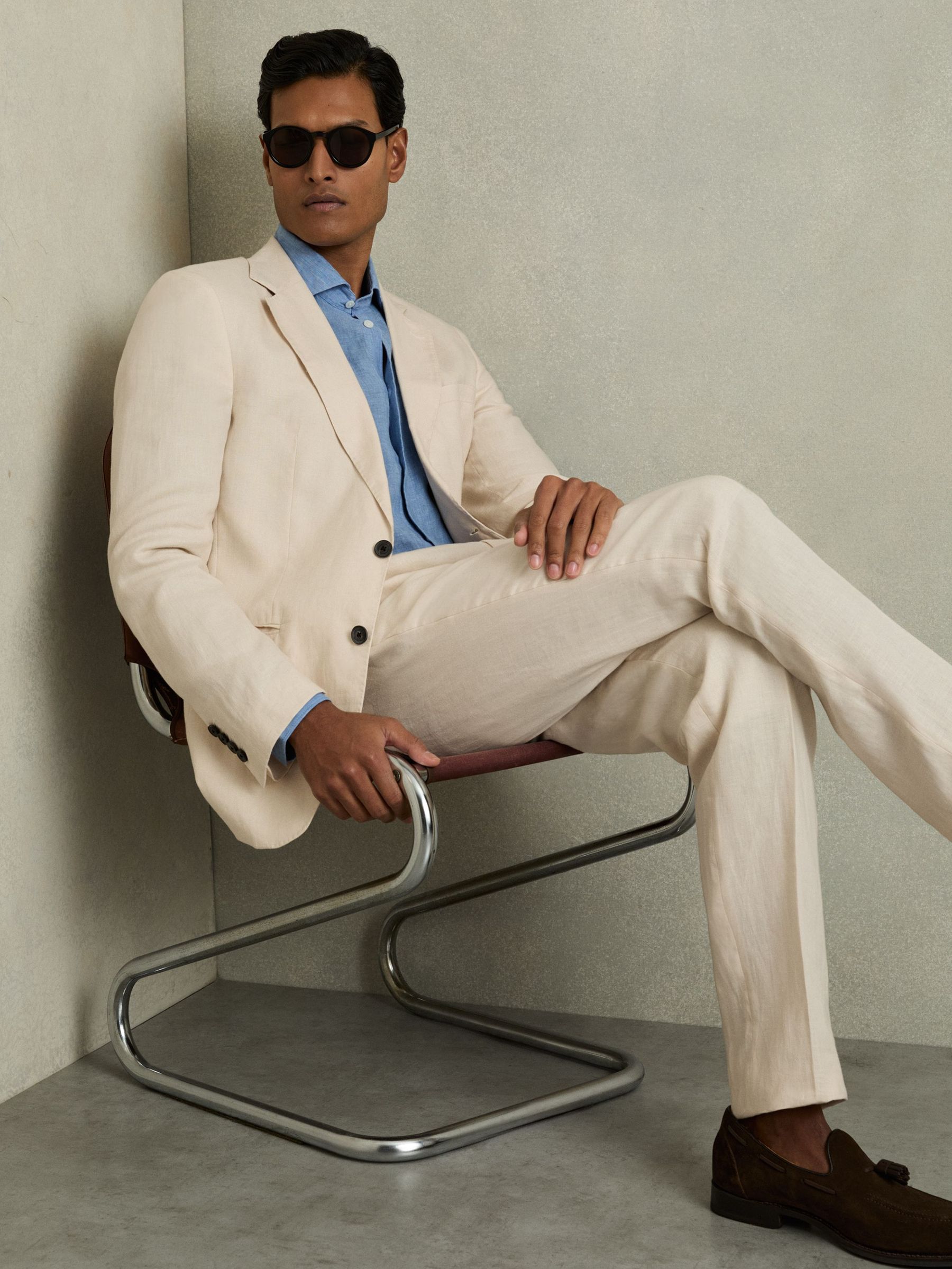 Slim Fit Single Breasted Linen Blazer in Stone (169724) | €425