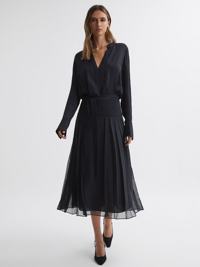 Pleated Long Sleeve Midi Dress in Navy (302892) | €114