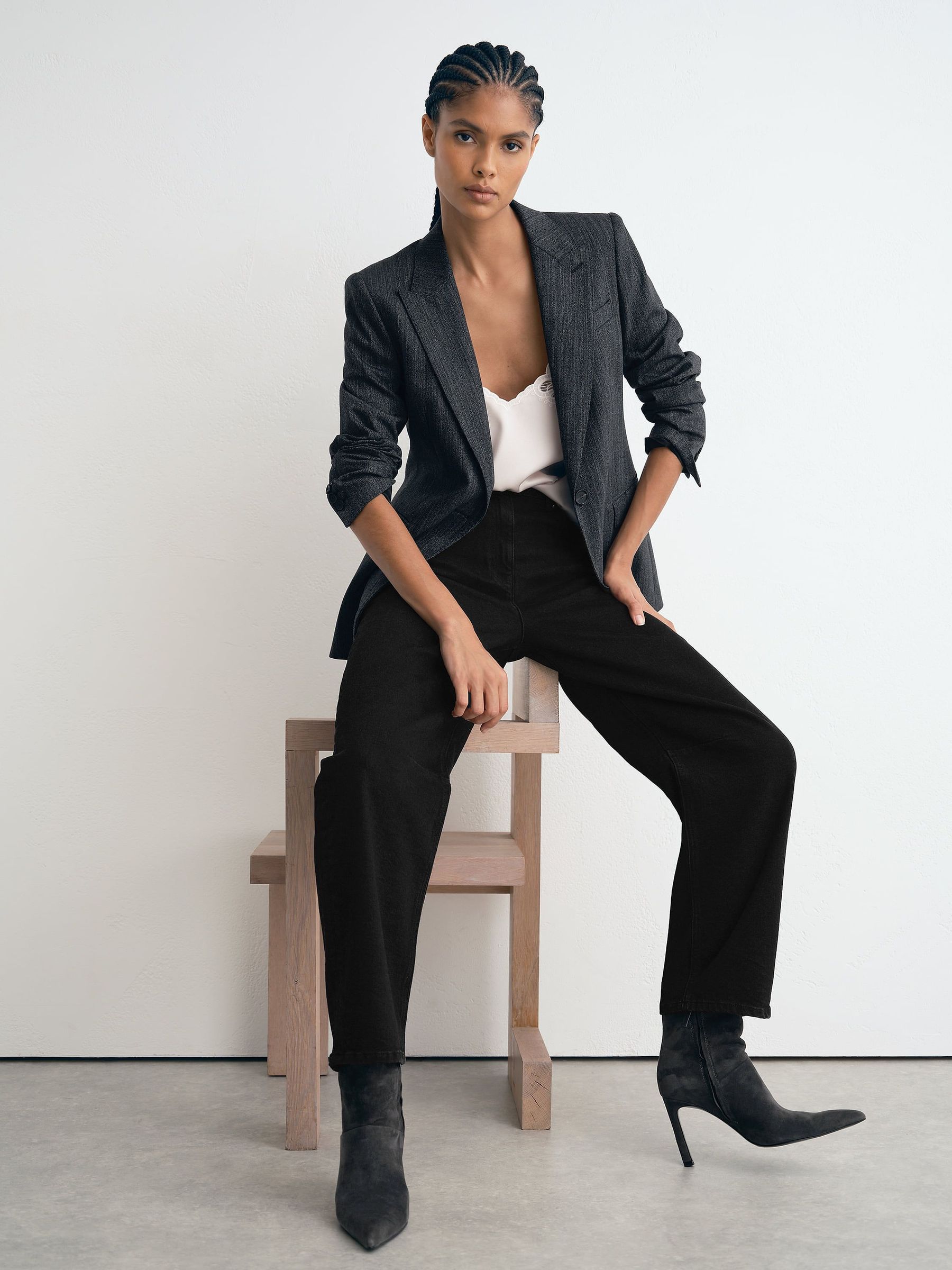 أسود - Barrel-leg Jeans