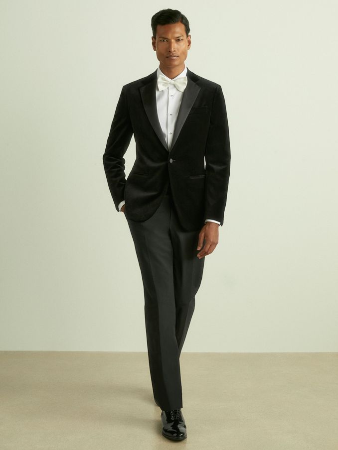 Velvet Single Breasted Slim Fit Jacket in Black (A76258) | €425