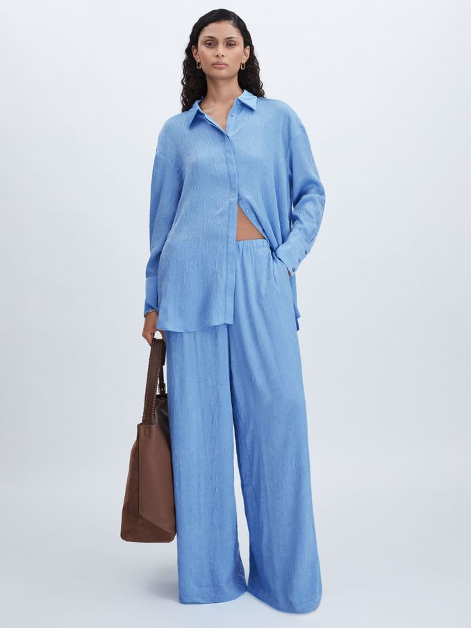 Hose aus Crinkle-Satin mit weitem Bein, Hellblau (AB1756) | 148 €