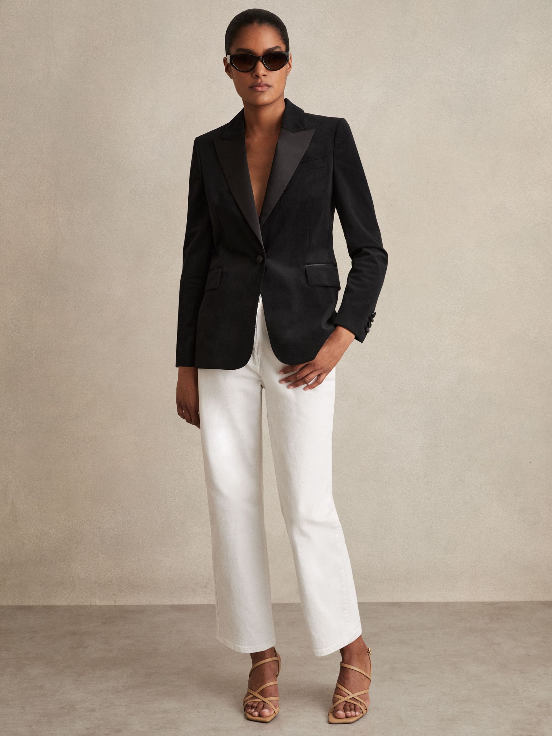 Velvet Single-Breasted Blazer in Black (AB1796) | €245