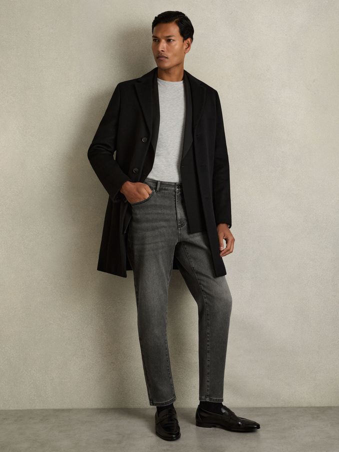 Relaxed-Fit Cropped Jeans in Washed Black (AB2054) | US$180