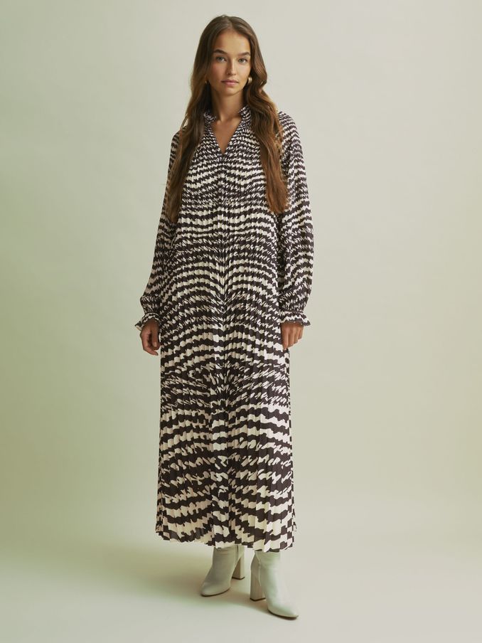 Florere Pleated Frill Midi Dress in Chocolate (AB2072) | €162