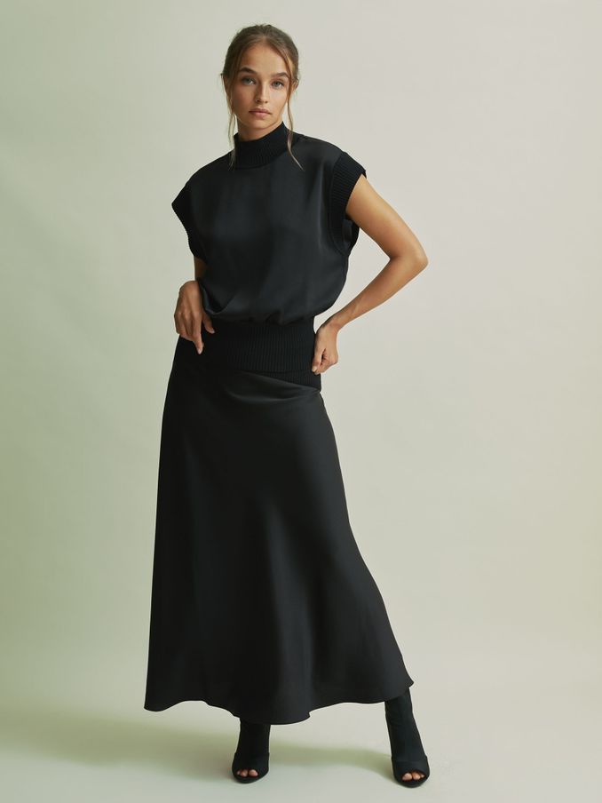Florere Hybrid Satin Knit Cropped Top in Black (AB2368) | US$105