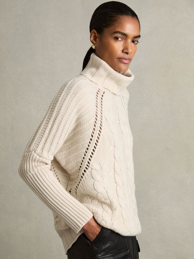 Wool-Cashmere Chunky Cable-Knit Jumper in Cream (AB2371) | US$110