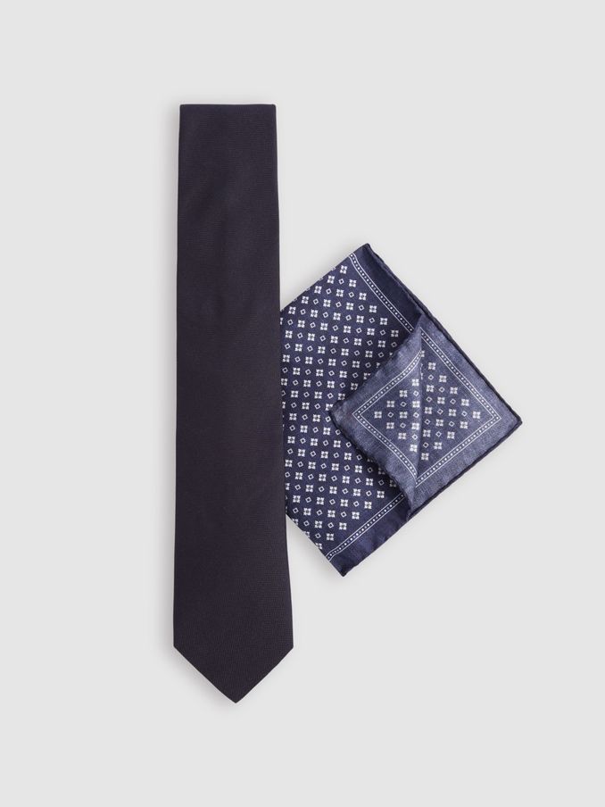 Tie And Pocket Square Gift Set in Navy (AB2446) | US$42