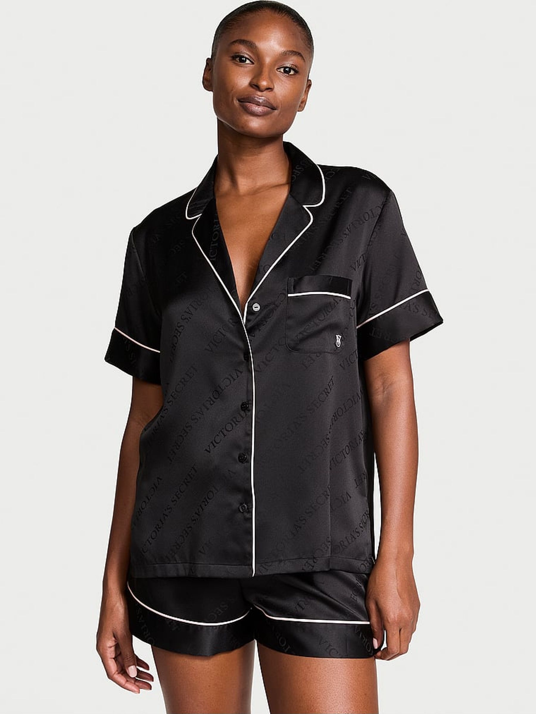 Black Diagonal Logo Satin Short Pyjama Set (AC7559) | €75
