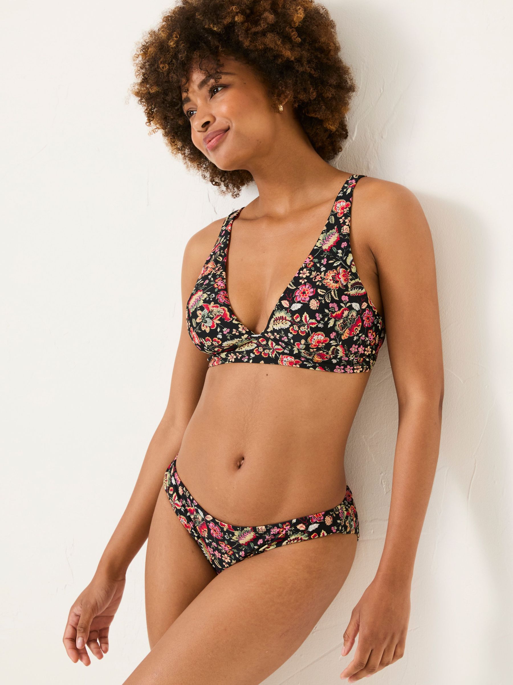 Black Historical Floral Bikini Top (AD3793) | €38.50