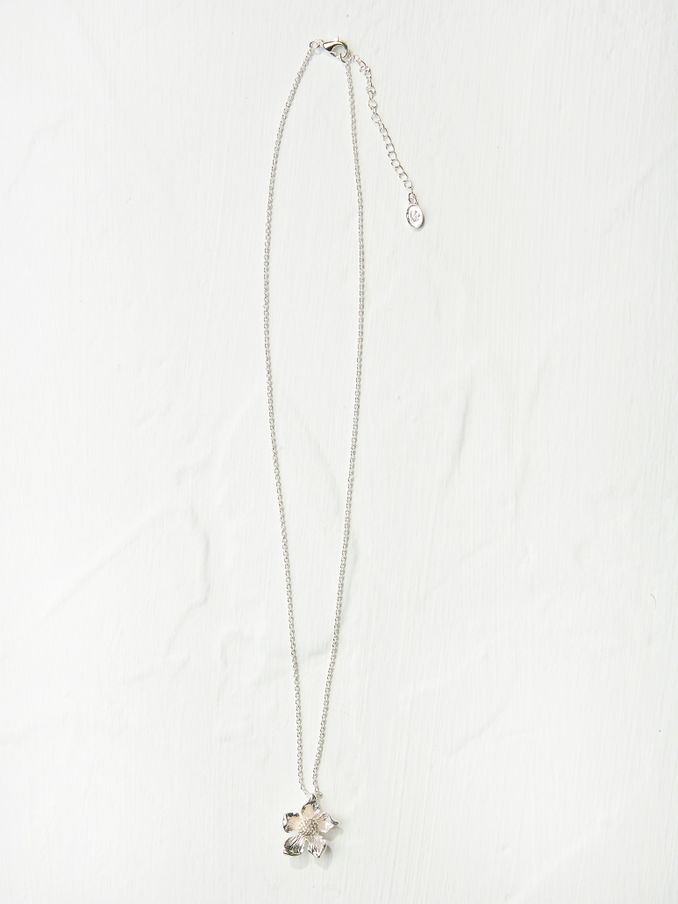 Silver Tone Flower Pendant Necklace (AD5277) | €21.50