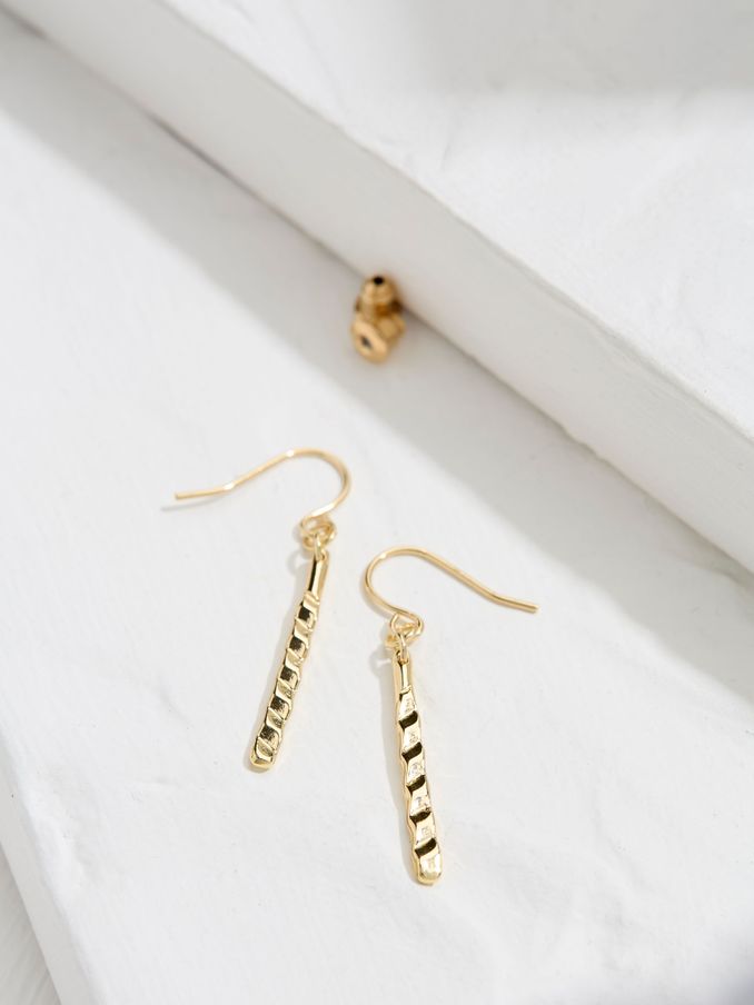 Gold Tone Twist Bar Drop Earrings (AD5299) | €16.50
