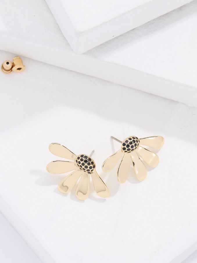 Gold Tone Flower Petal Earrings (AD5304) | €19