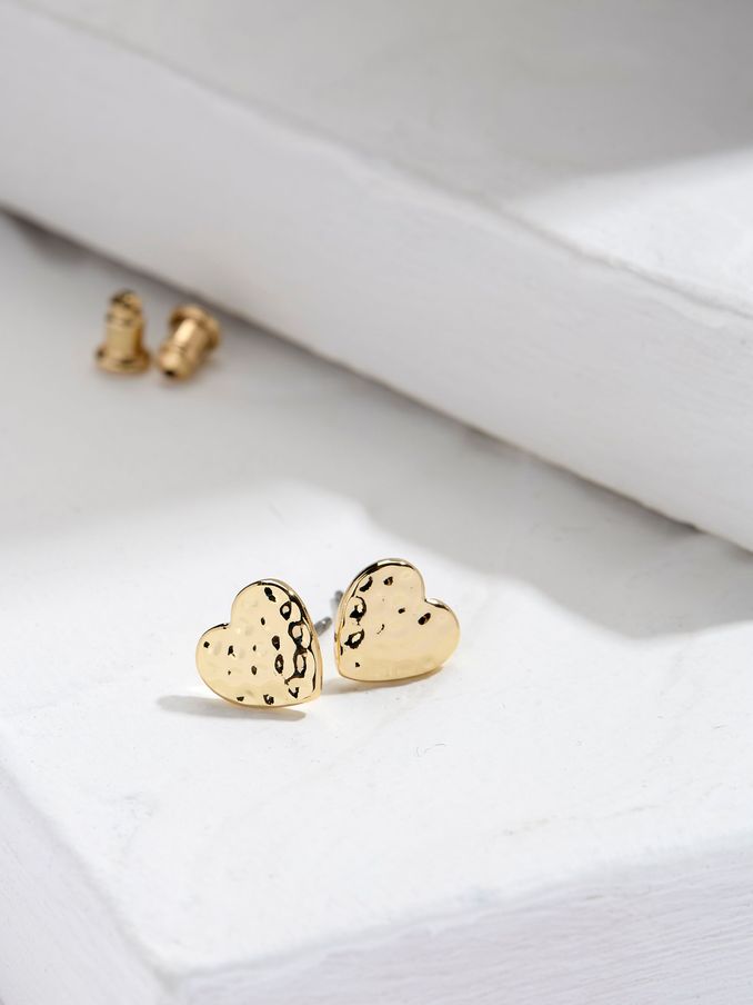 Gold Tone Hammered Heart Stud Earrings (AD6862) | €13.50
