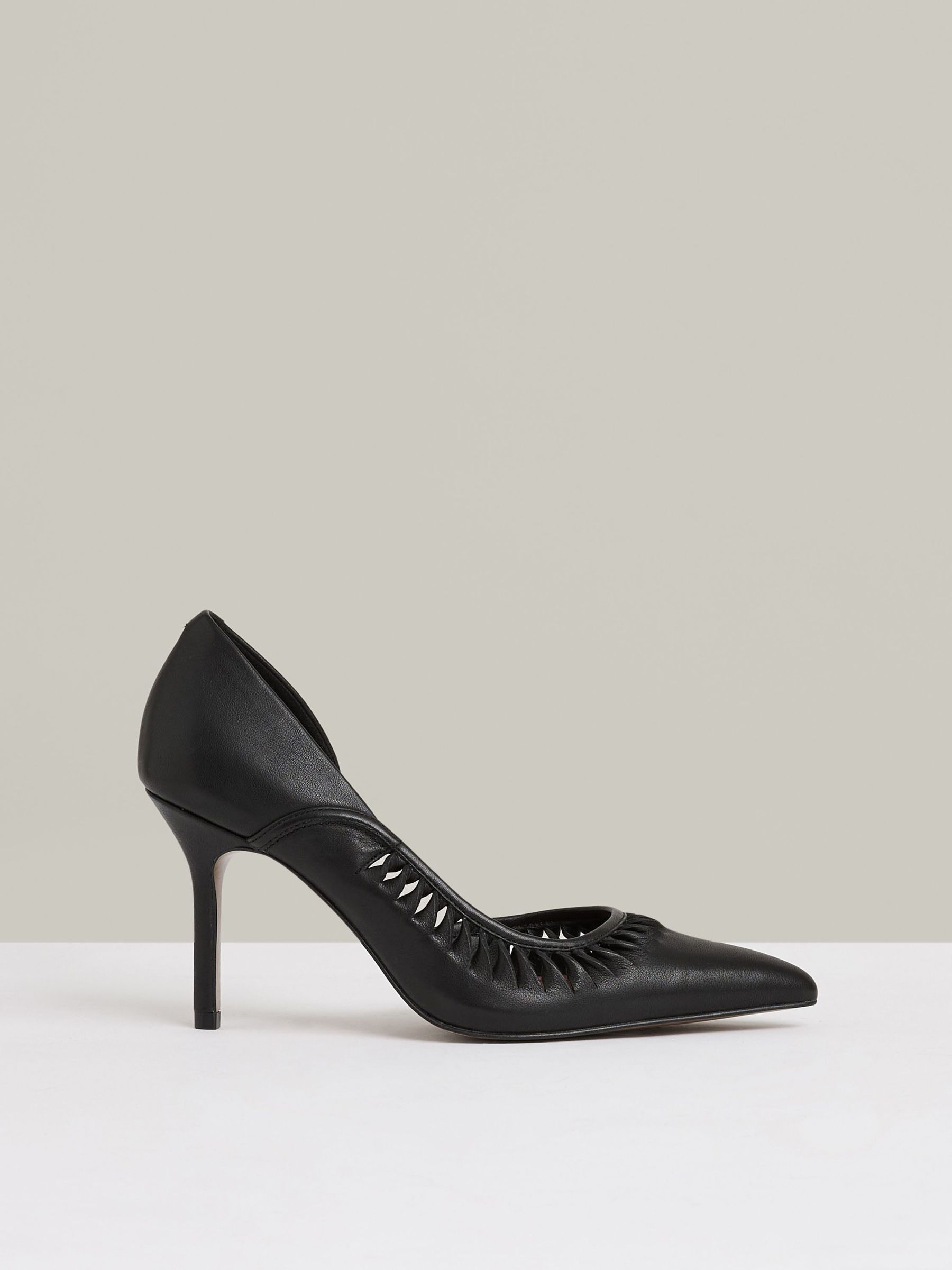 Leather Twist Detail Court Shoes in Black (AK5678) | €270