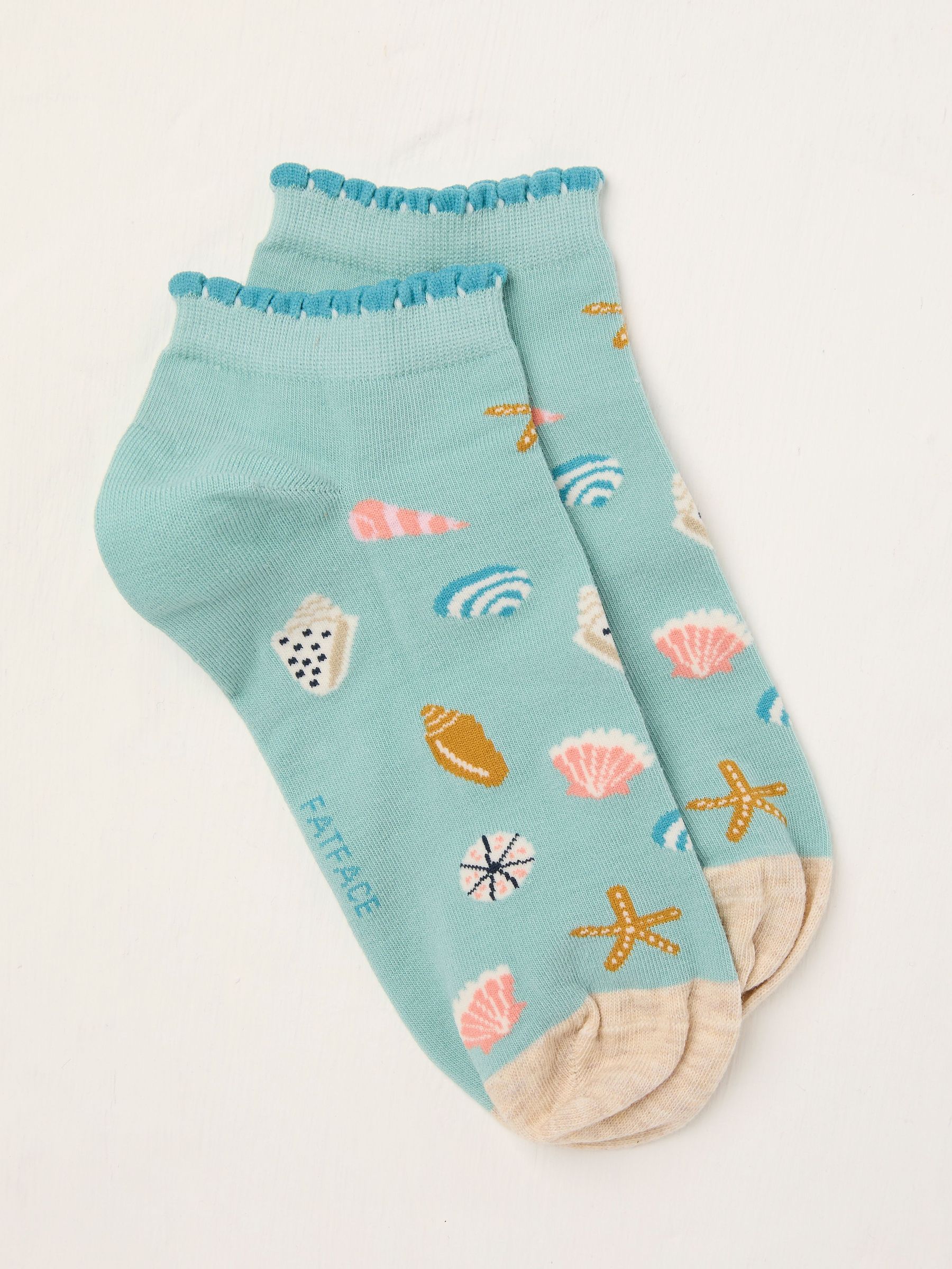 Green Shell Trainer Socks (AL0402) | $10