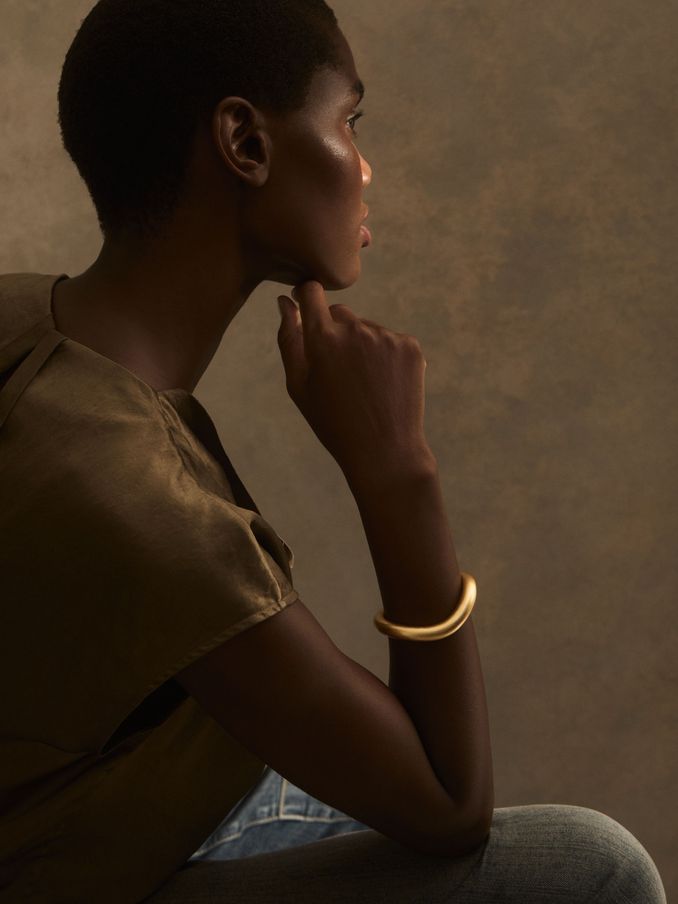 Wave Cuff in Gold Tone (AL1160) | €95