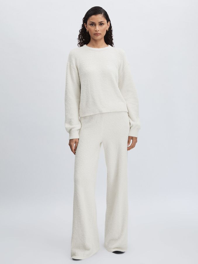 Calvin Klein Chenille Straight-Leg Joggers in Ivory (AL7828) | €53
