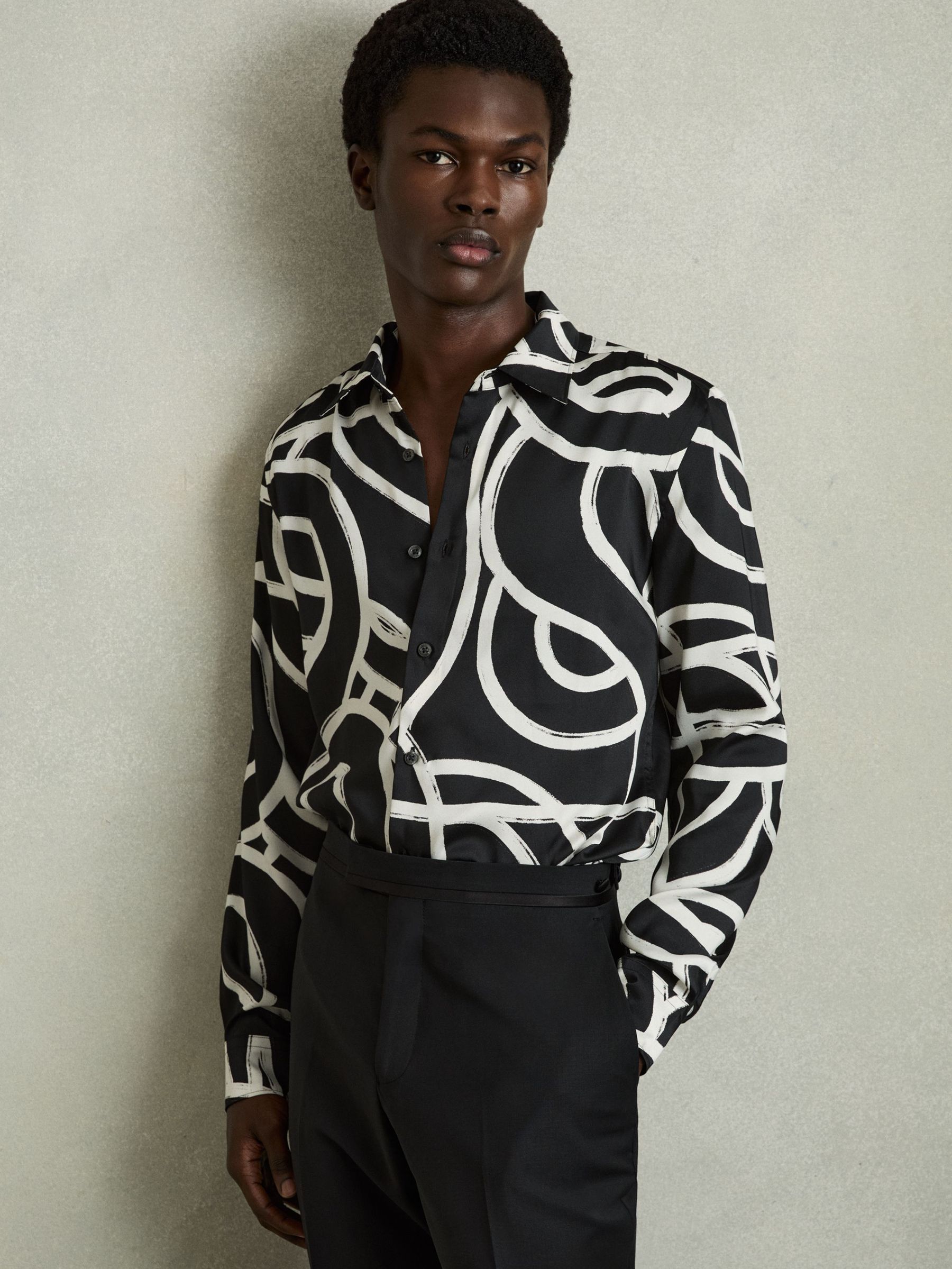 Abstract Painted Print Shirt in Black/White (AN2410) | US$180