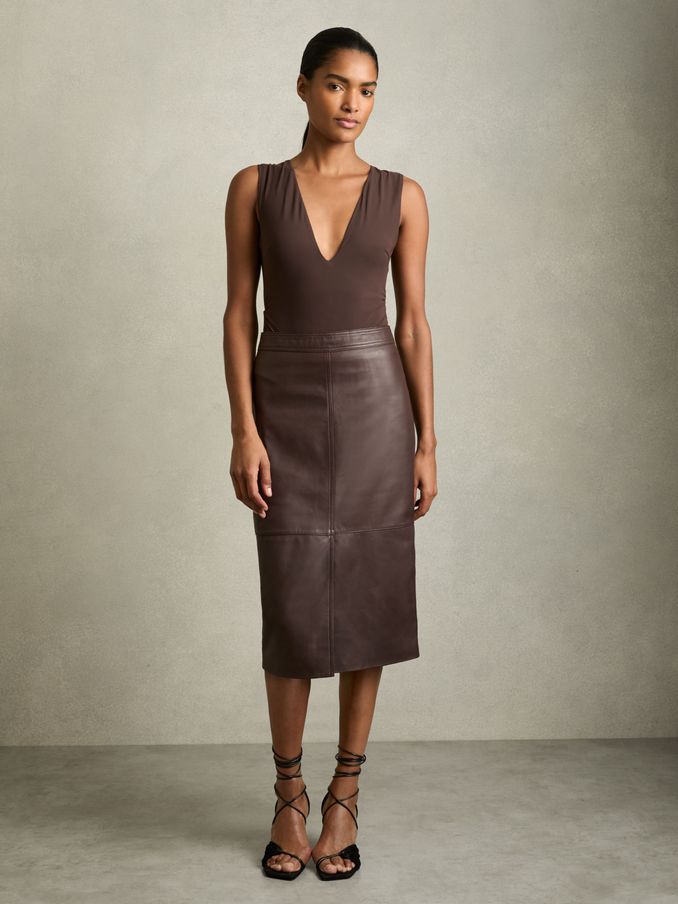 Leather Pencil Skirt in Burgundy (AN4948) | US$525