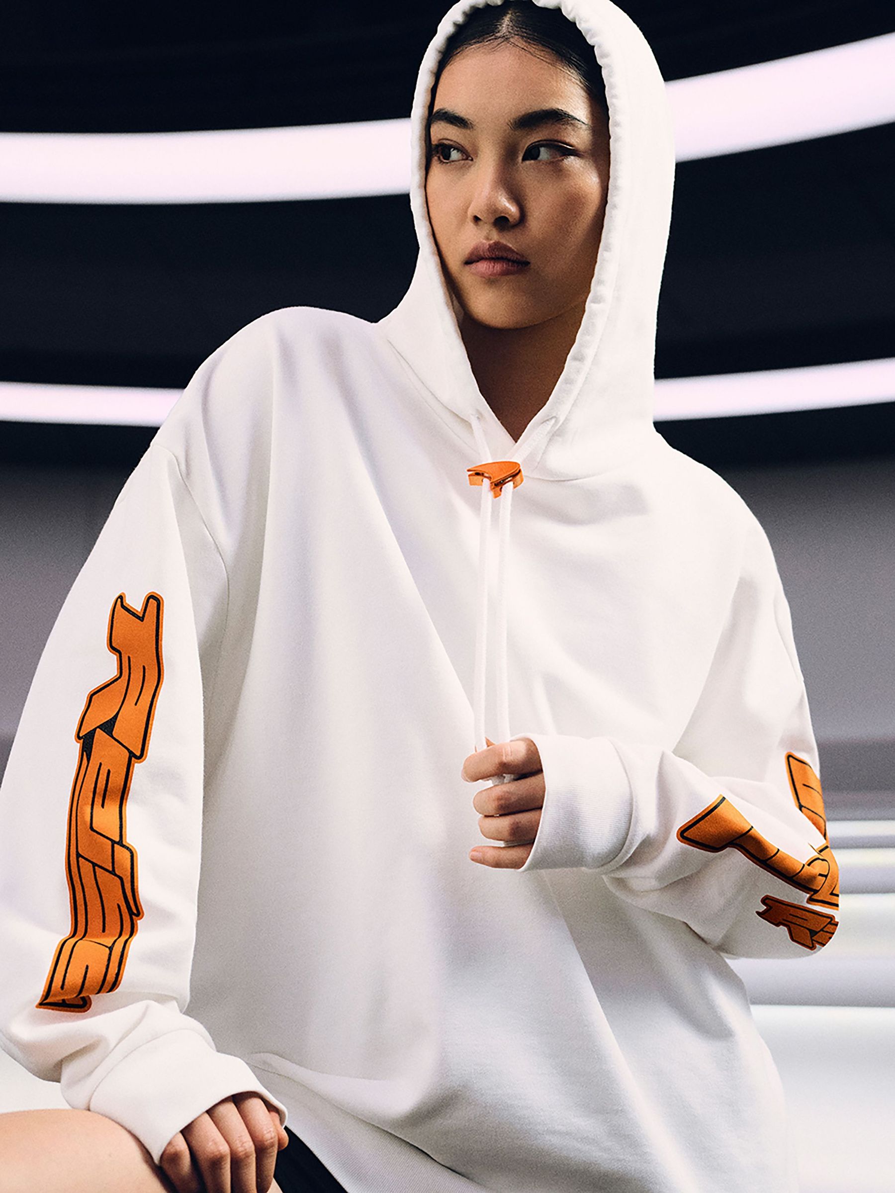 McLaren F1 Team Oversize Toggle Hoodie Unisex Fit in White (AN5010) | €195