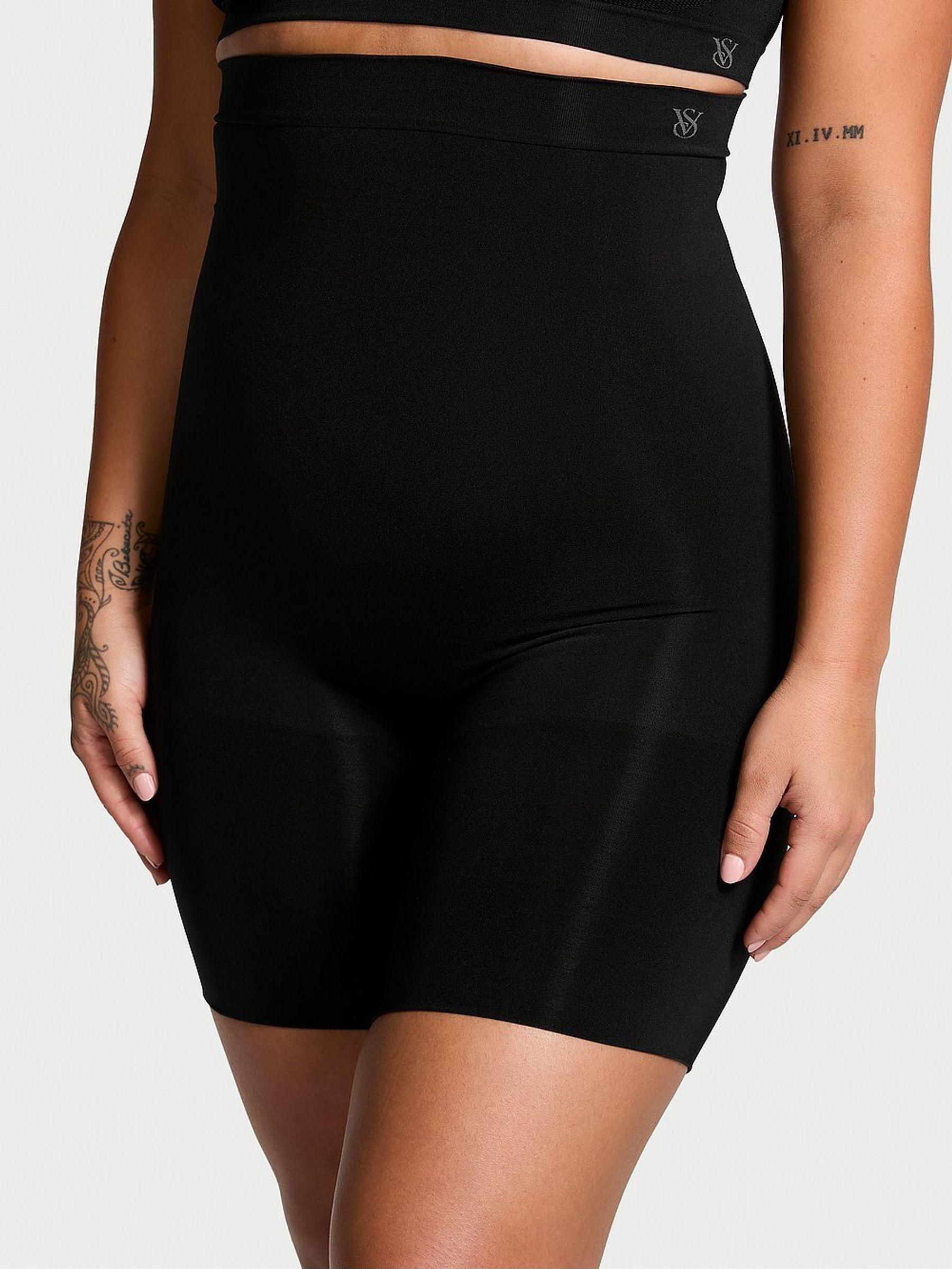 Black Short Seamless Shaping™ Knickers (AN8106) | €52
