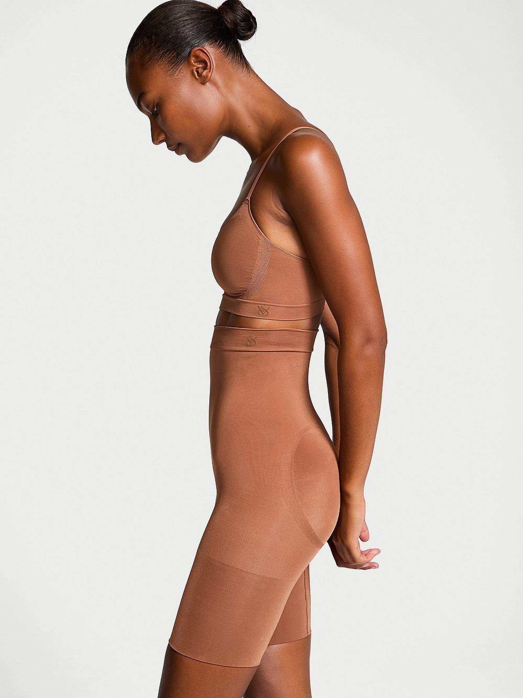Caramel Nude Short Seamless Shaping™ Knickers (AN8169) | €52