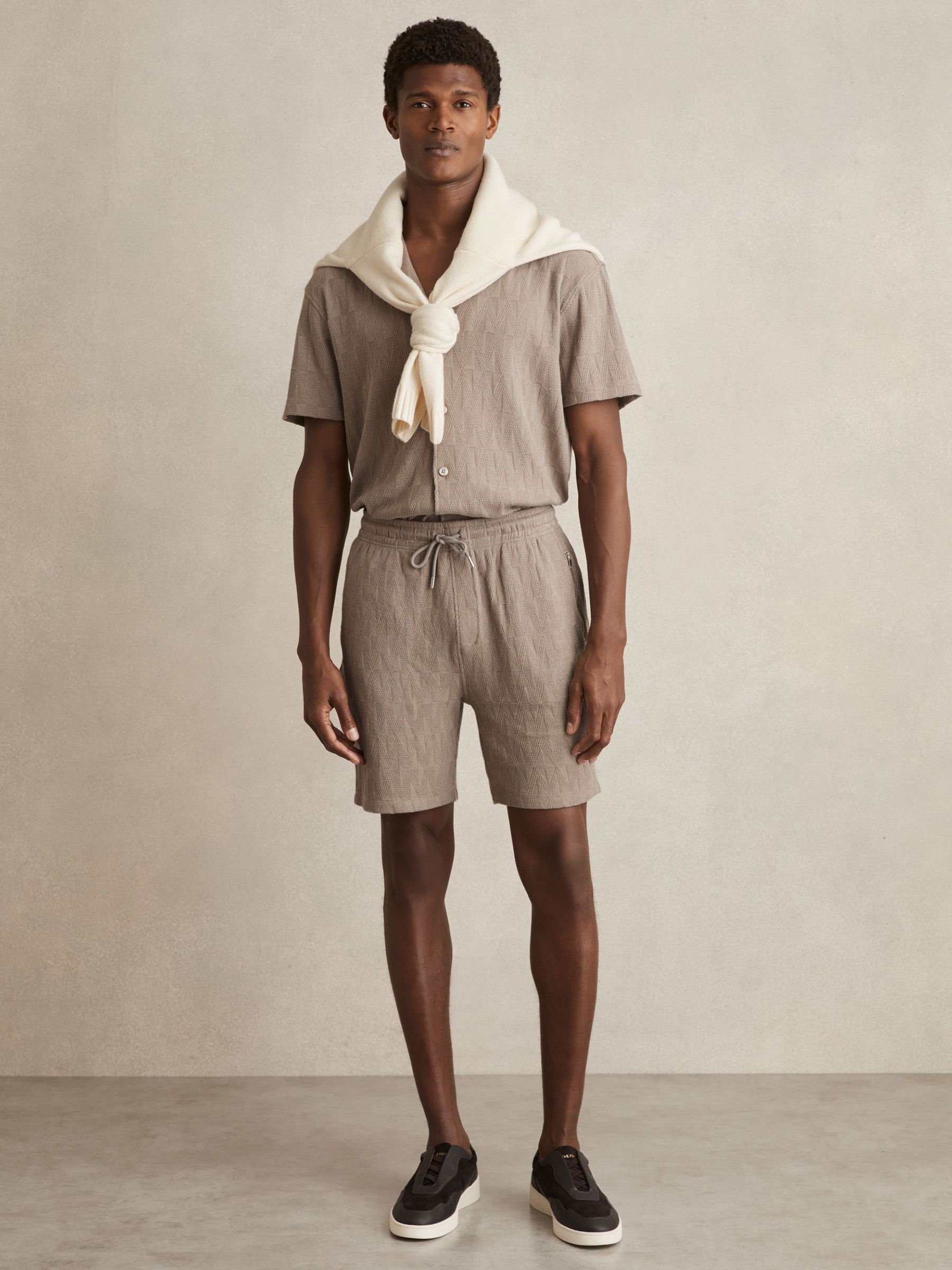 Cotton Textured Drawstring Shorts in Mink Brown (AP6310) | €125