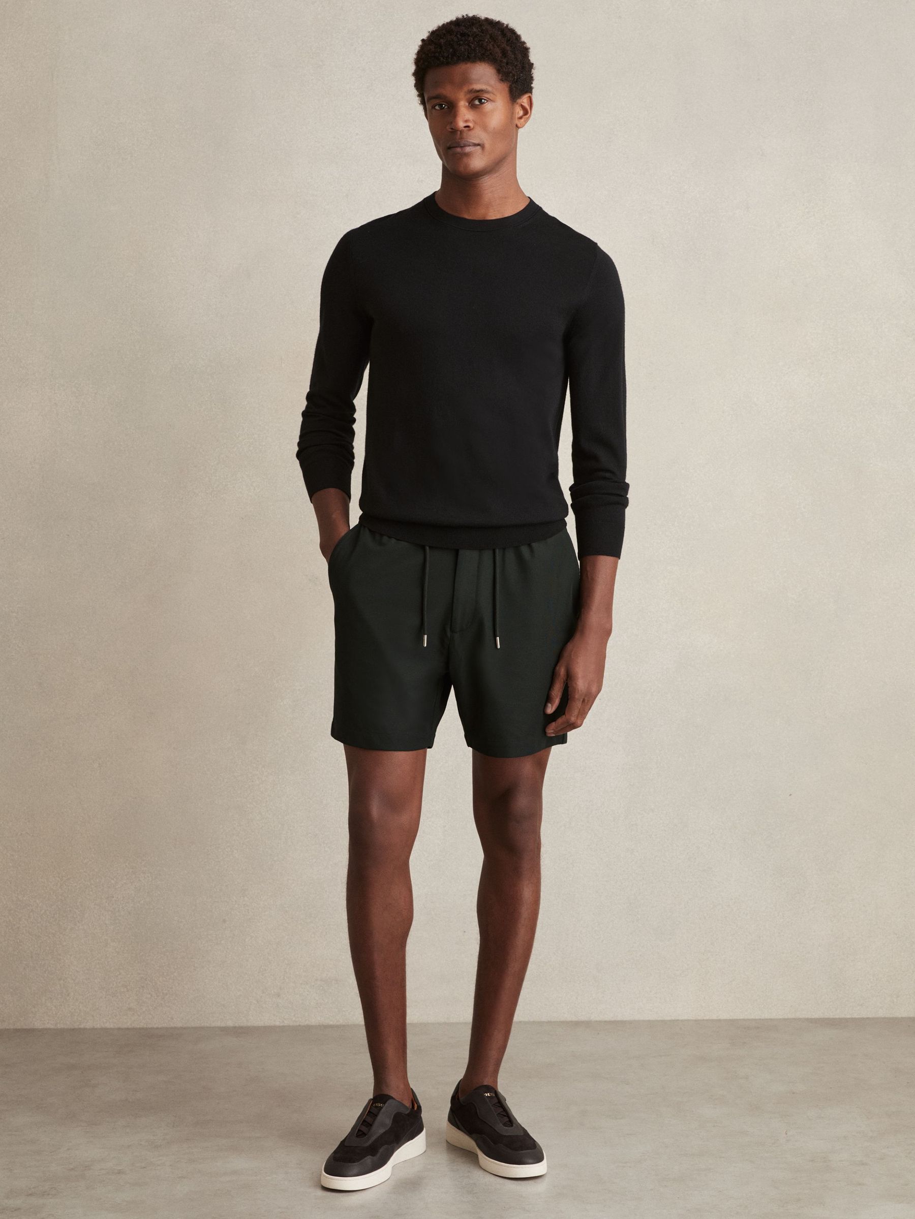 Textured Drawstring Shorts in Dark Green (AP6315) | €125
