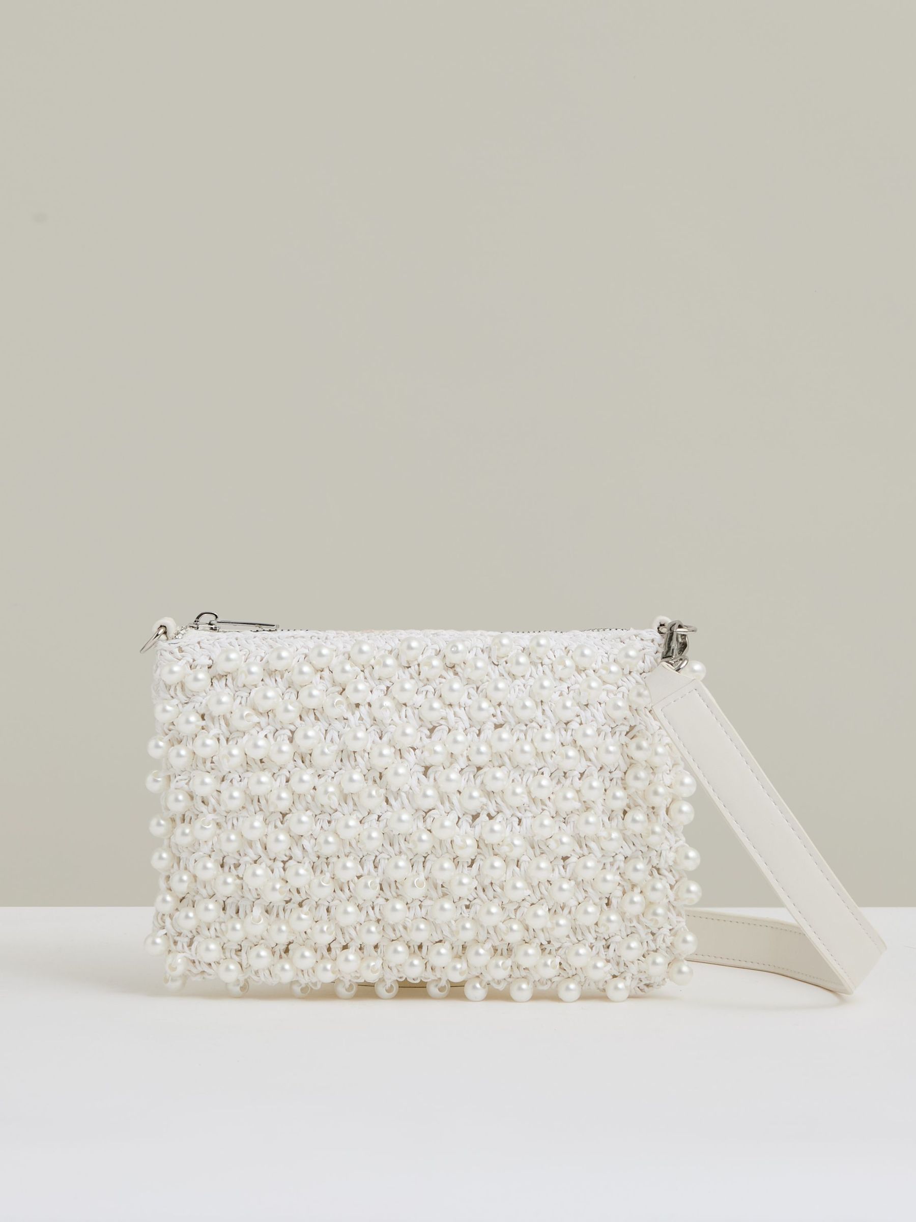 Faux-Pearl Raffia Shoulder Bag in White (AP8470) | US$160