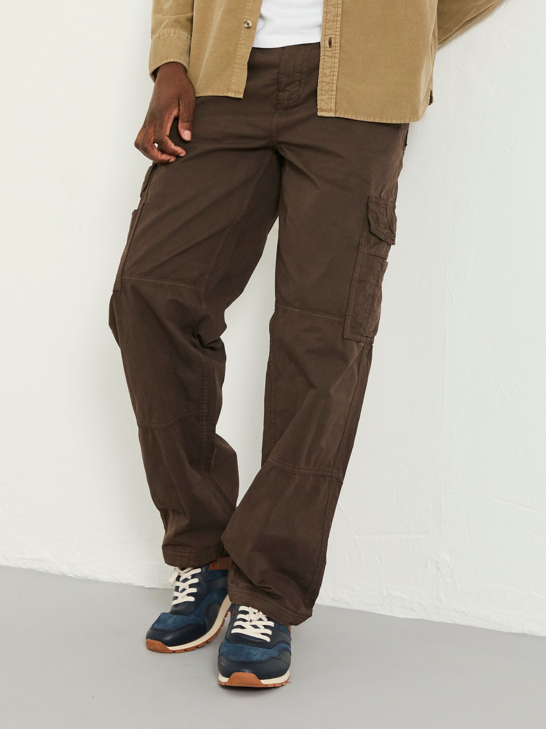 パンツ JOSE MOON / OIL FADE CARGO PANTS BROWN Men's Brown Pants | FatFace US