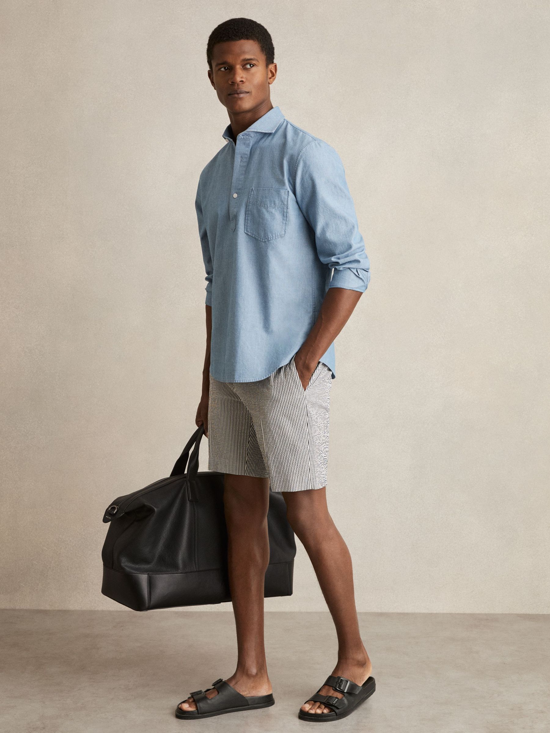 Stretch-Cotton Seersucker Striped Shorts in Navy/White (AR3940) | AED550