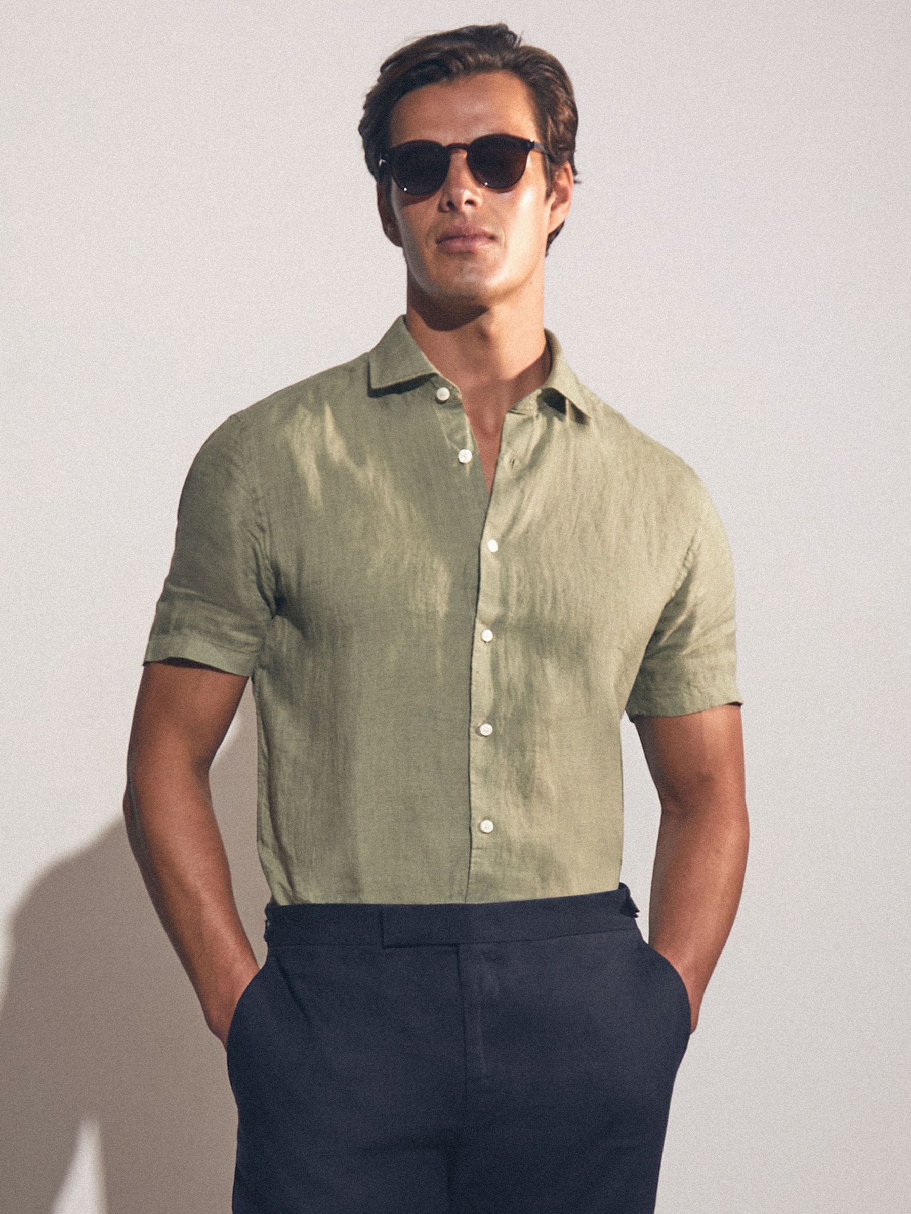 Linen Short-Sleeve Shirt in Thyme Green (AR9560) | €125
