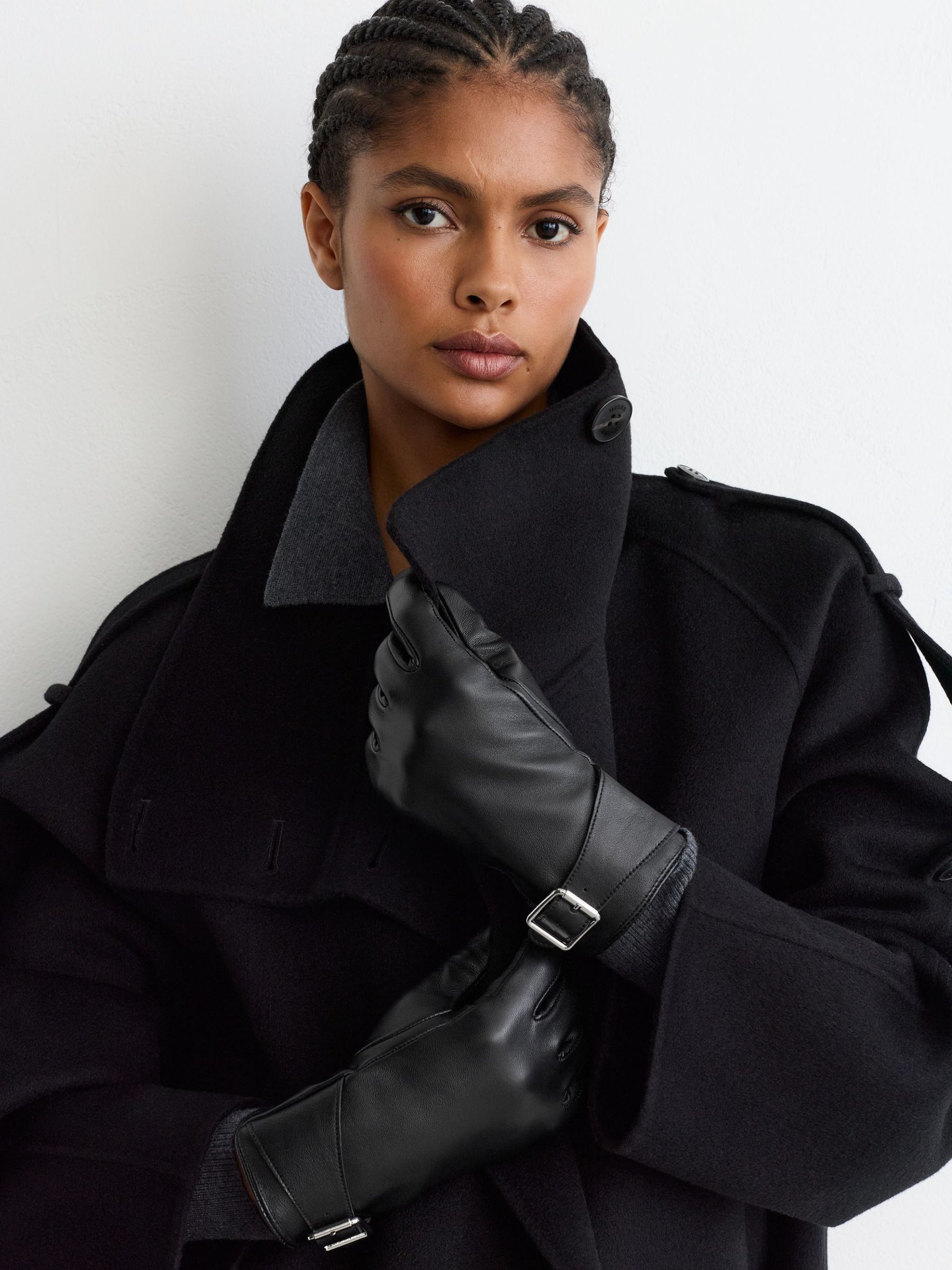 Black - Leather Buckle-strap Gloves