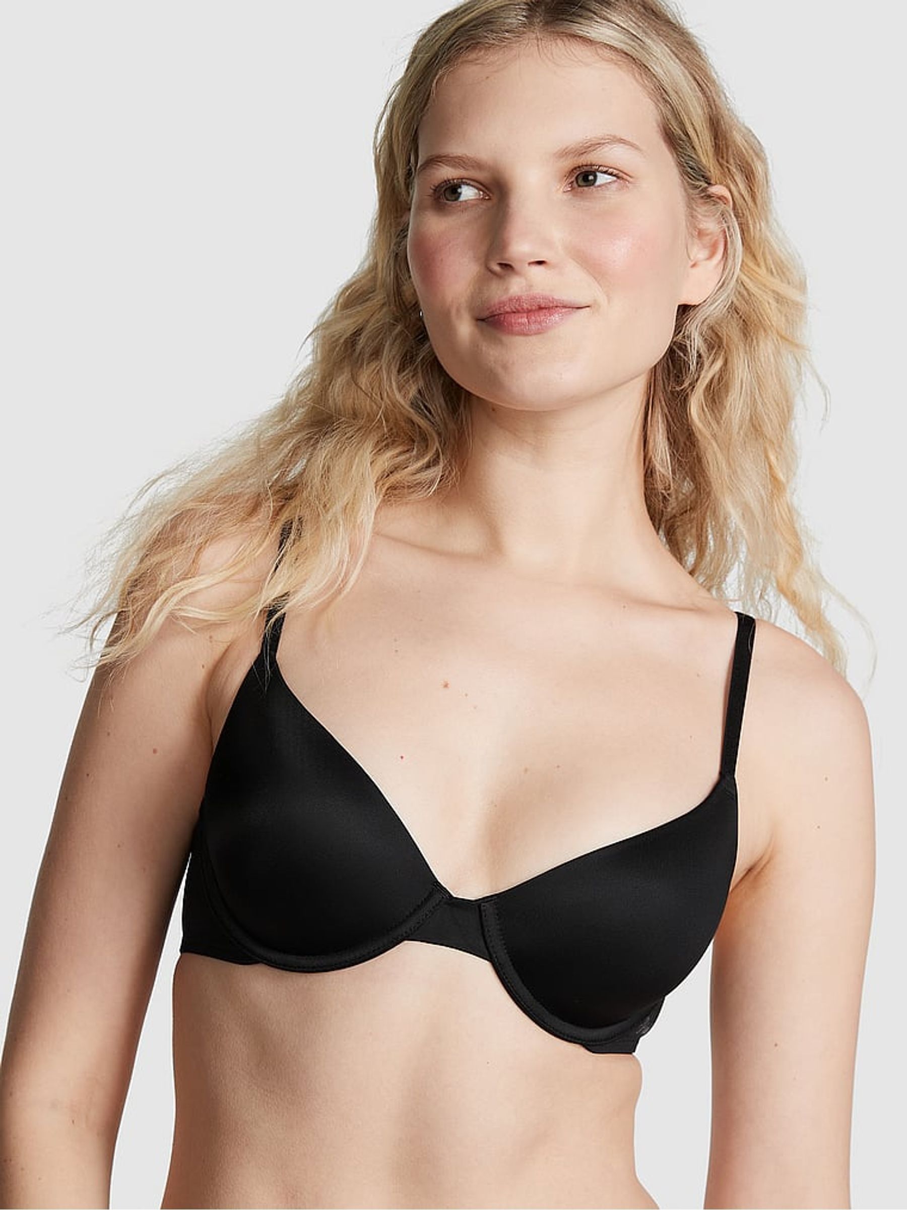 Black T Shirt Bra (AU9521) | €33