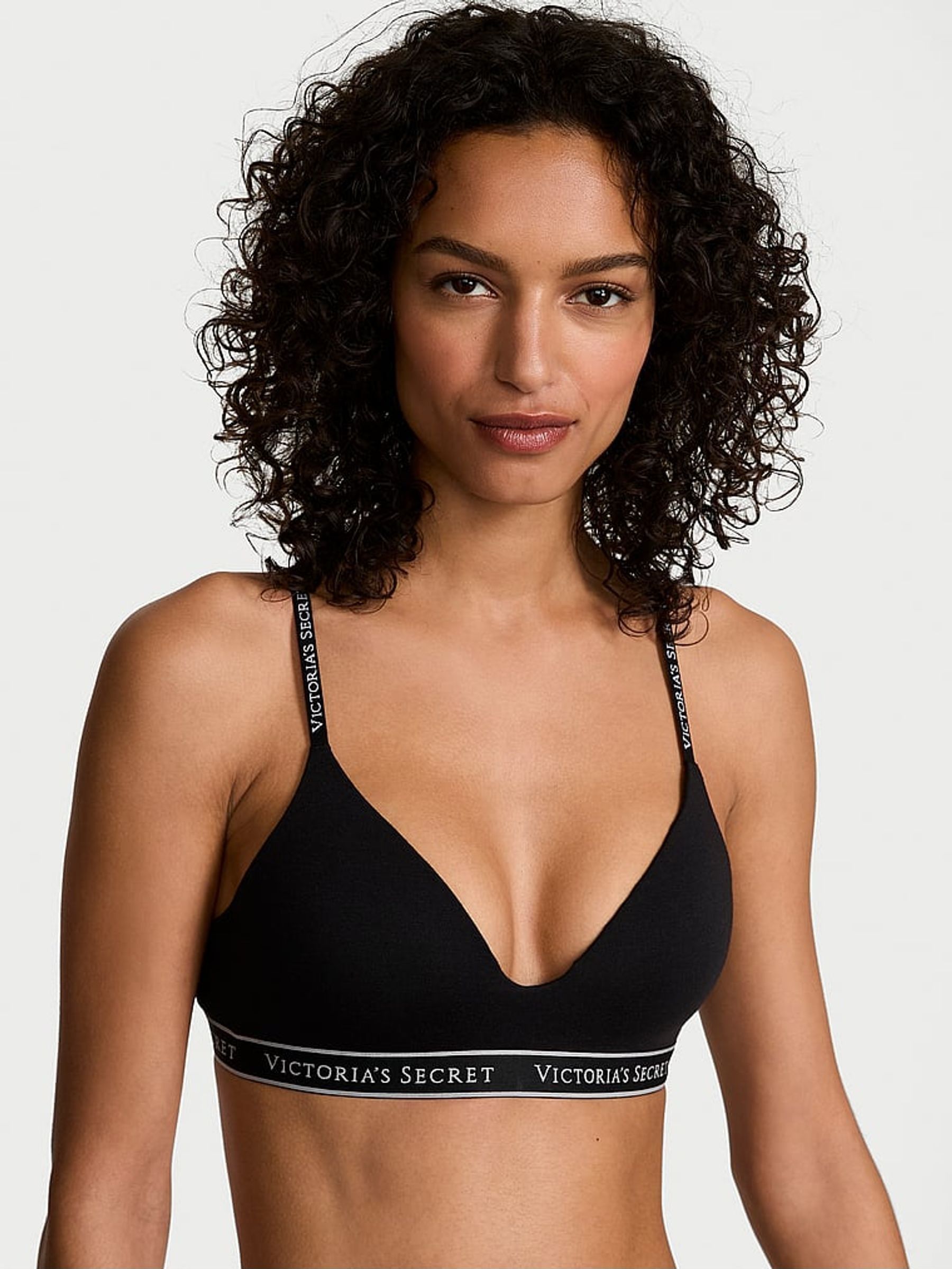 Black Non Wired Lightly Lined Bra (AU9543) | €40